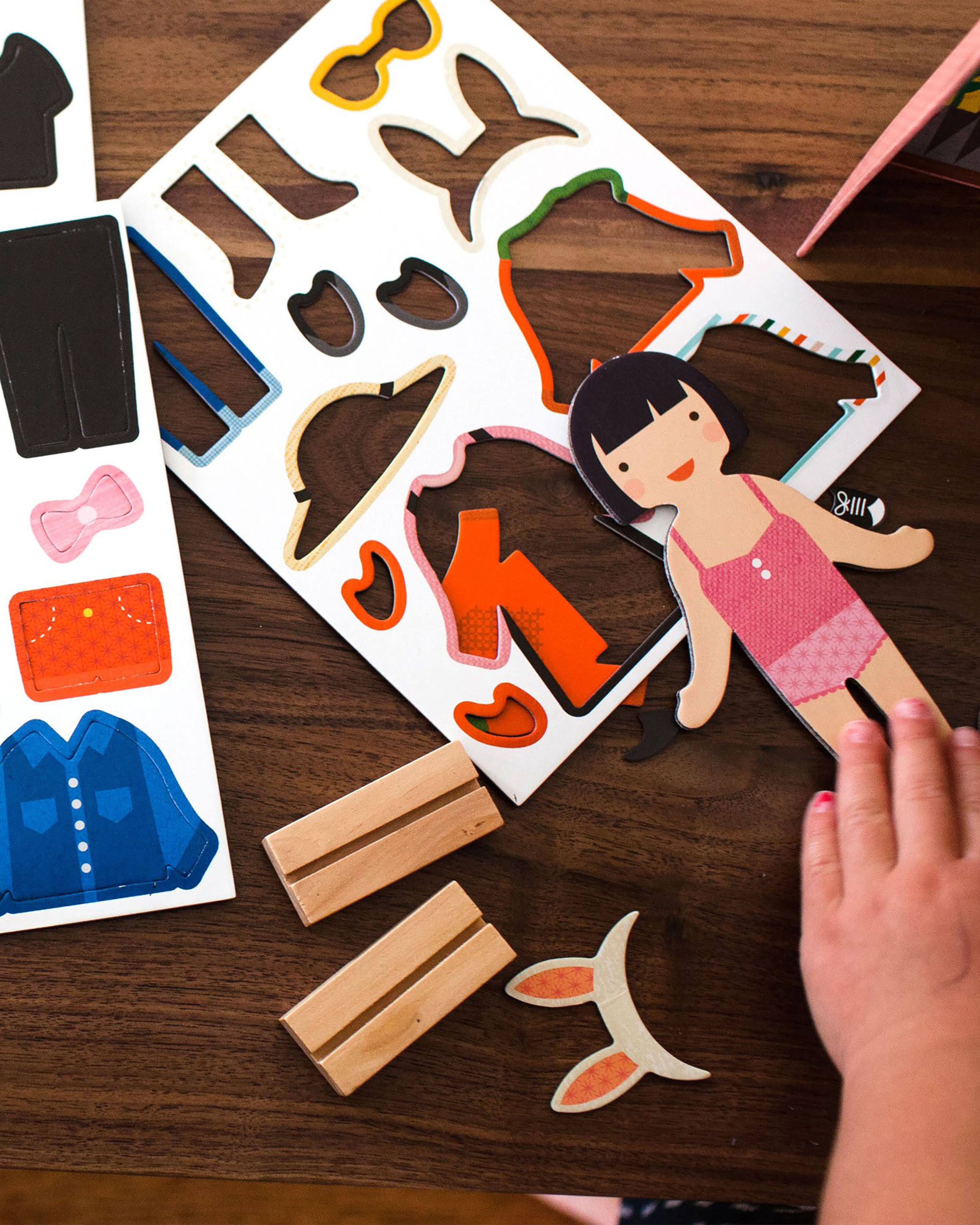 Best Friends Magnetic Dress Up