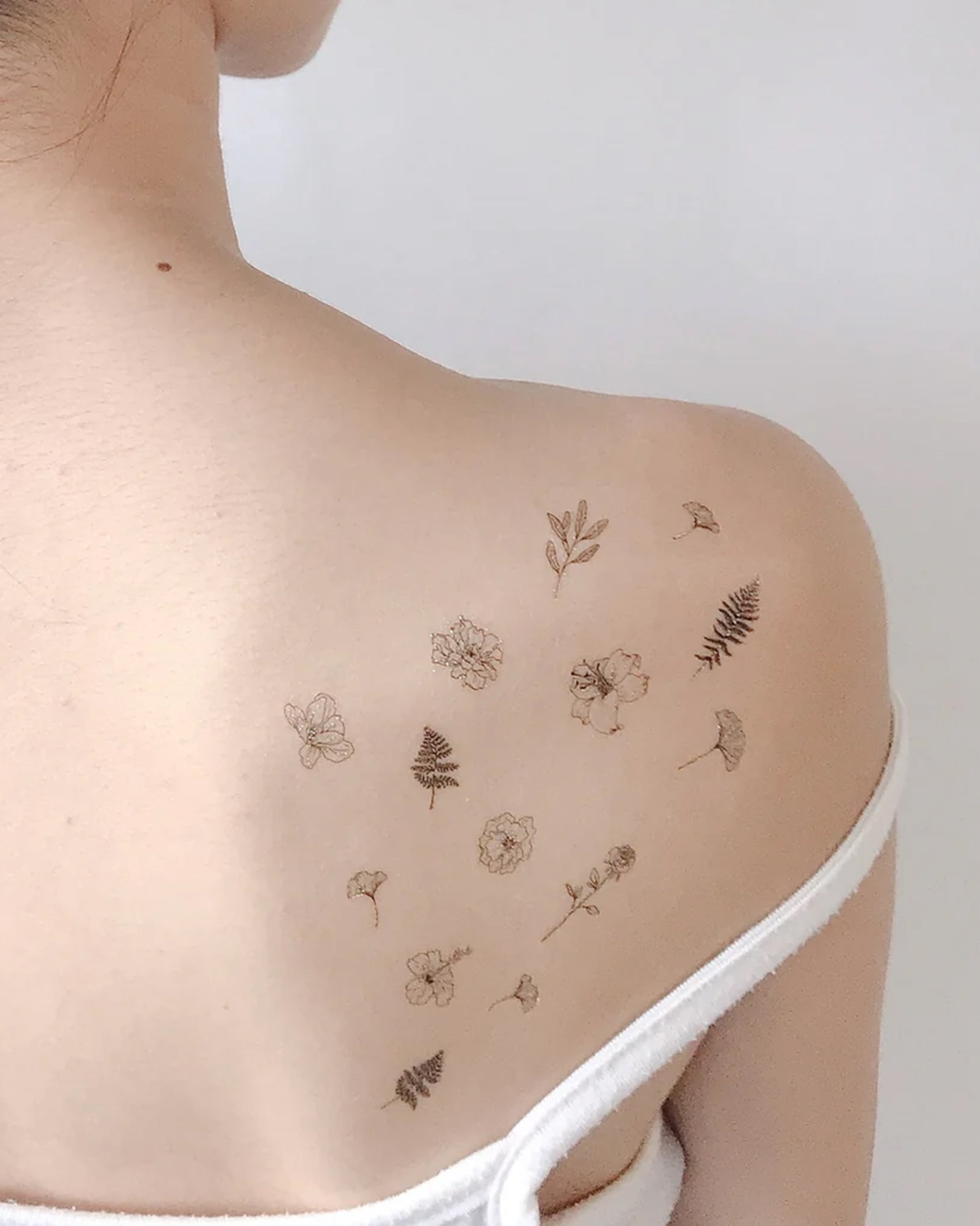 Black Flowers Temporary Tattoos