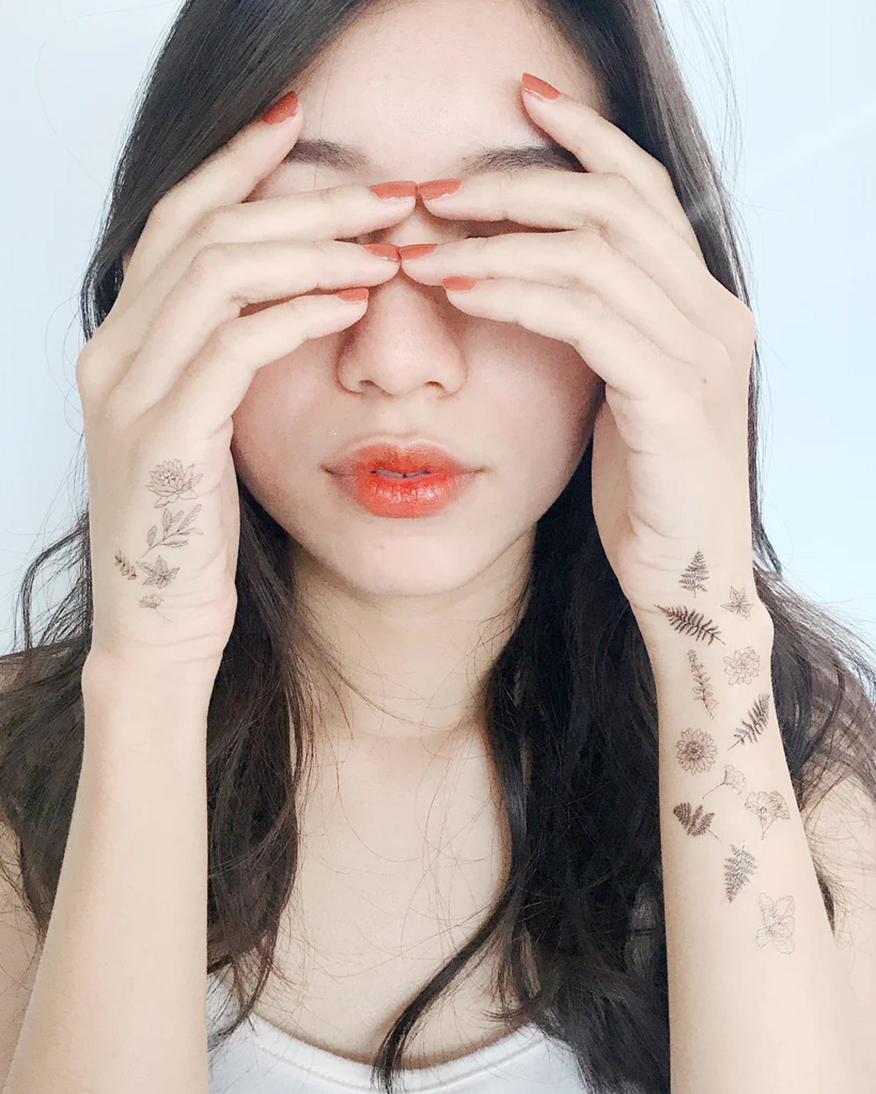 Black Flowers Temporary Tattoos