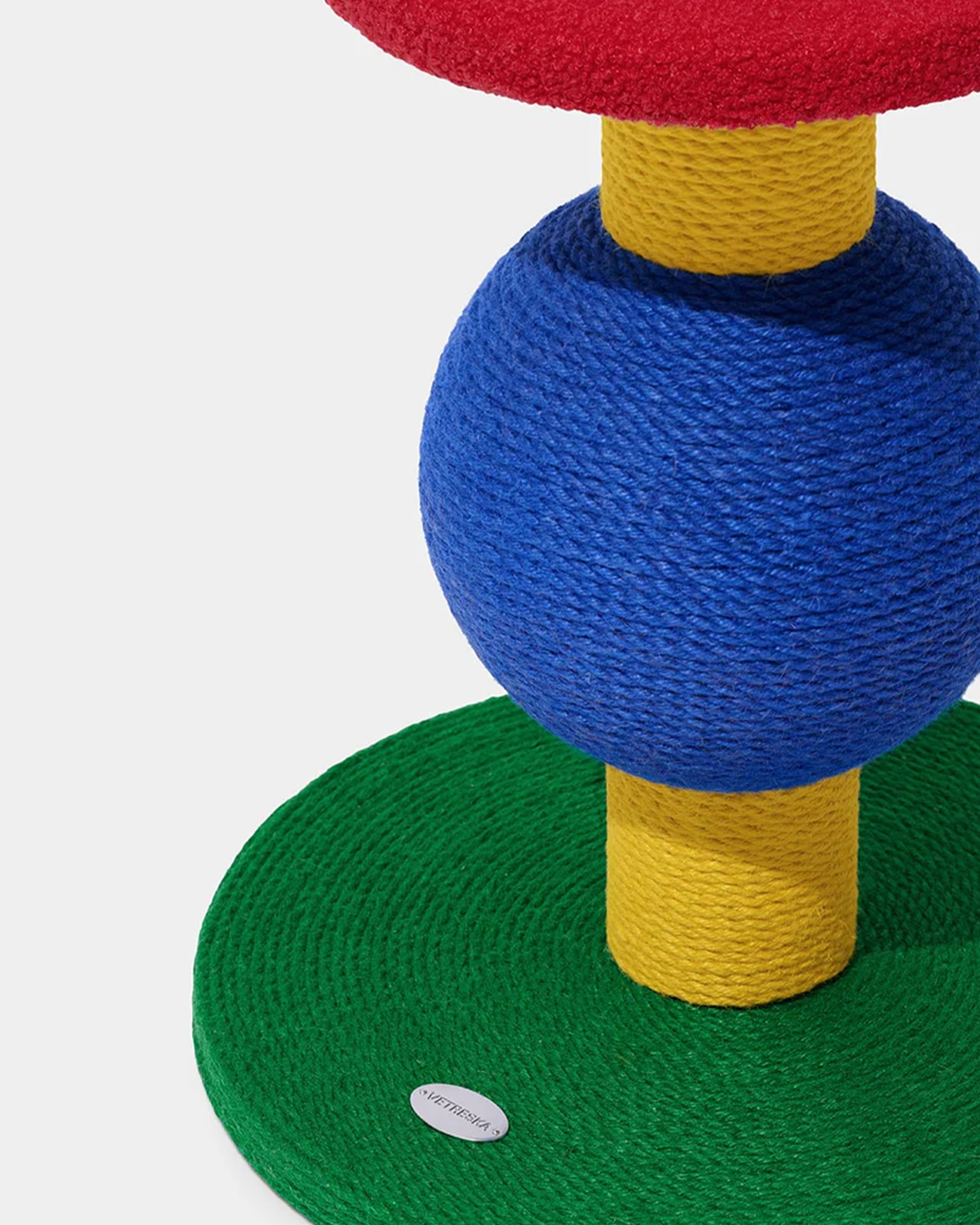 Chroma Cat Scratching Post Playful Ball