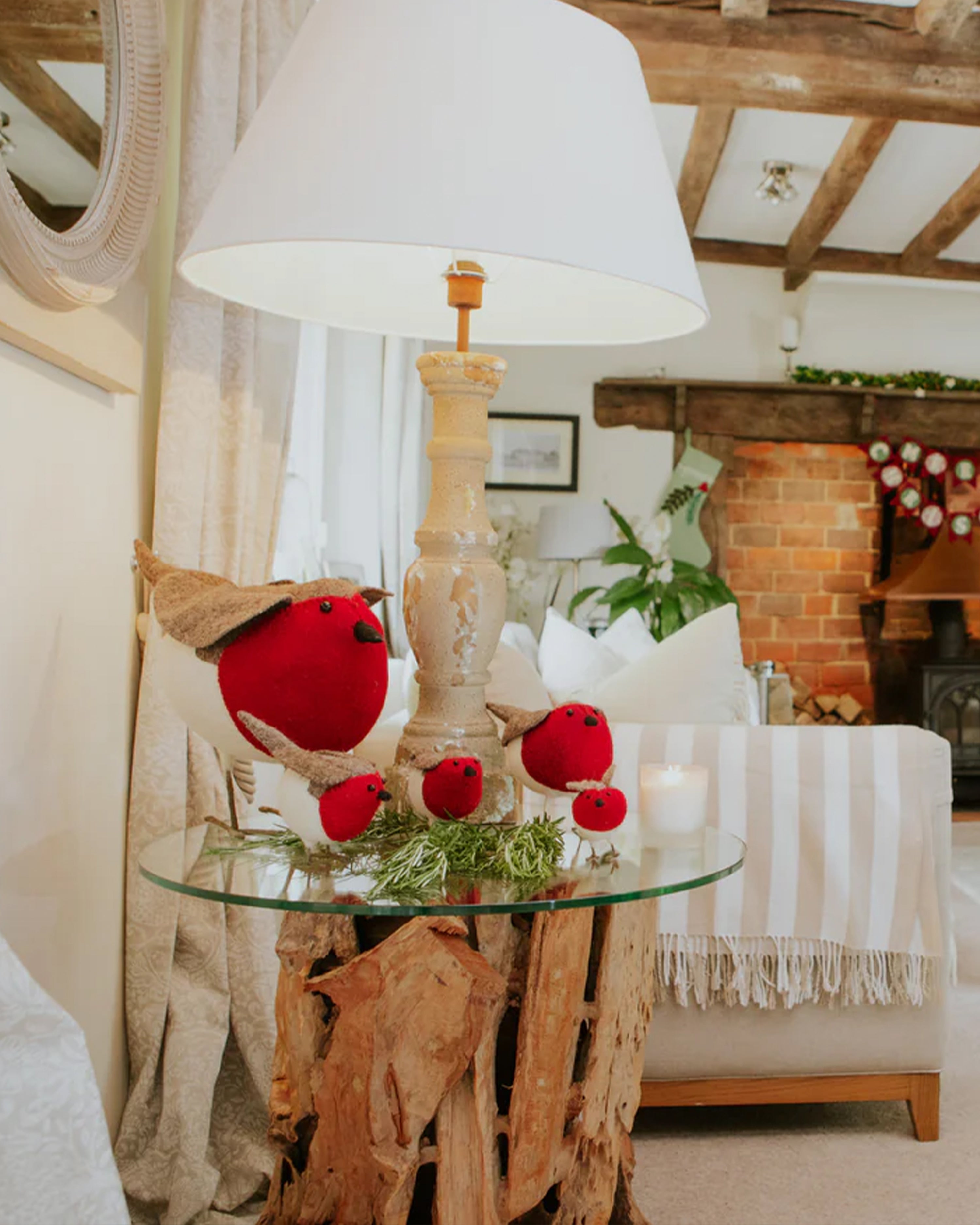 Classic Standing Christmas Robin XL