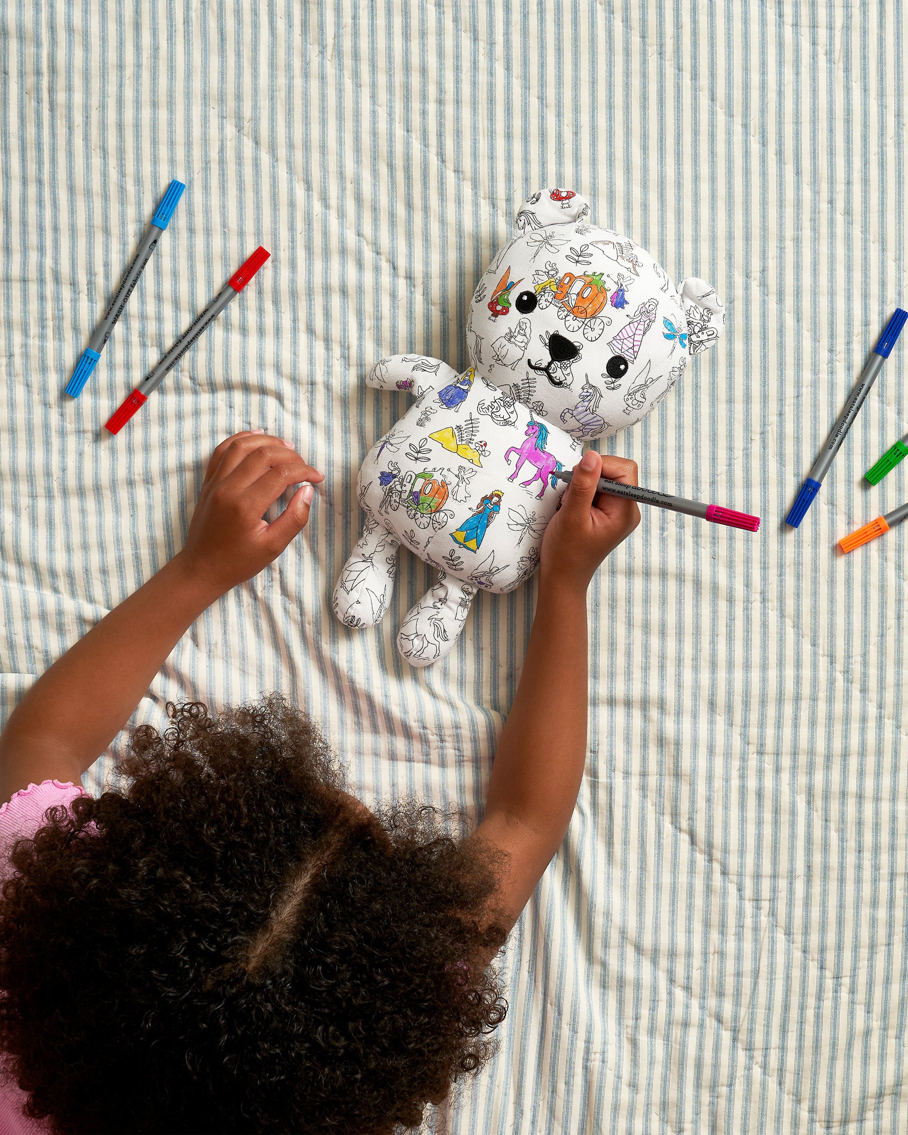 Colour-in Fairytale Artie Bear
