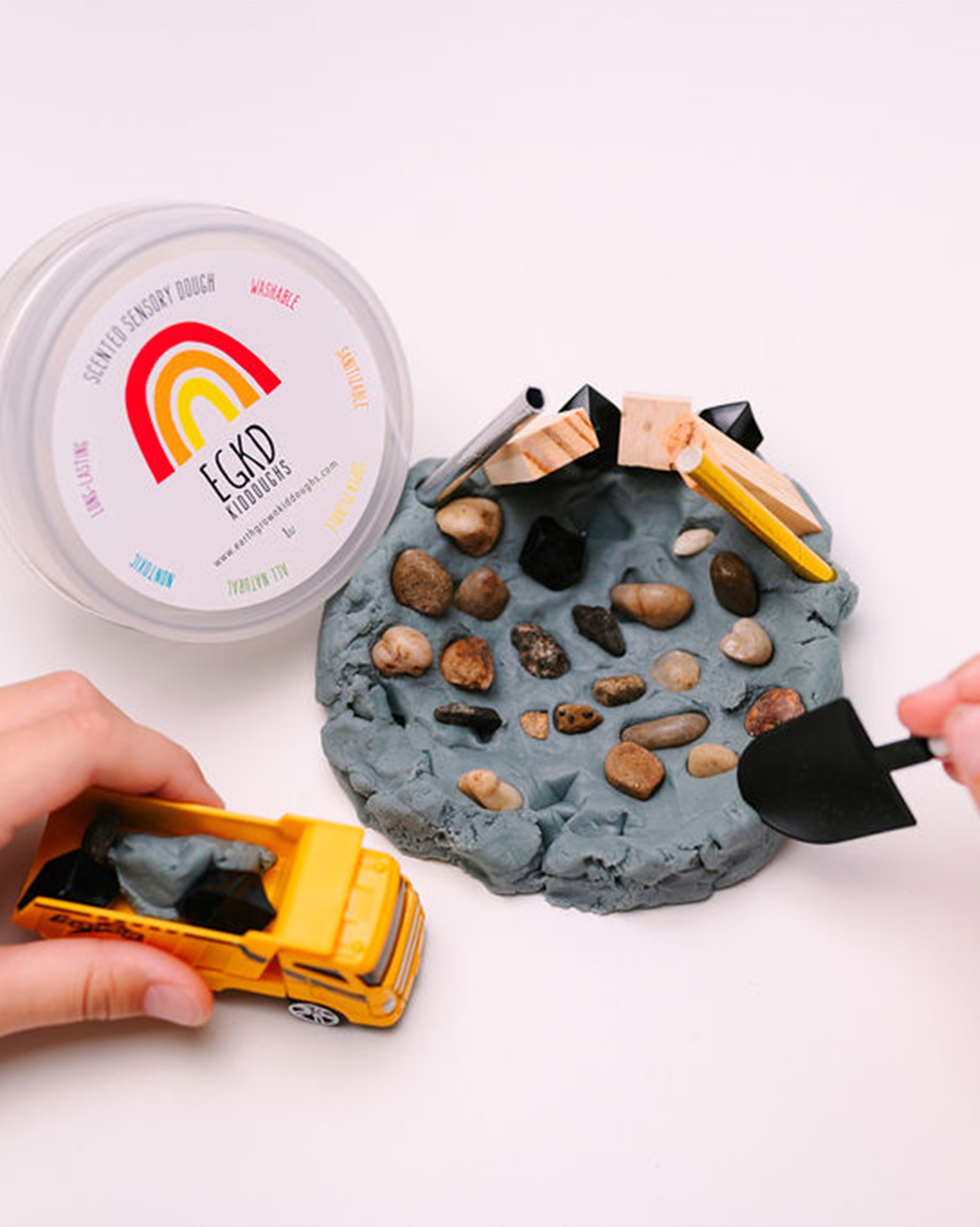 Dough-To-Go Kit/Construction Scented