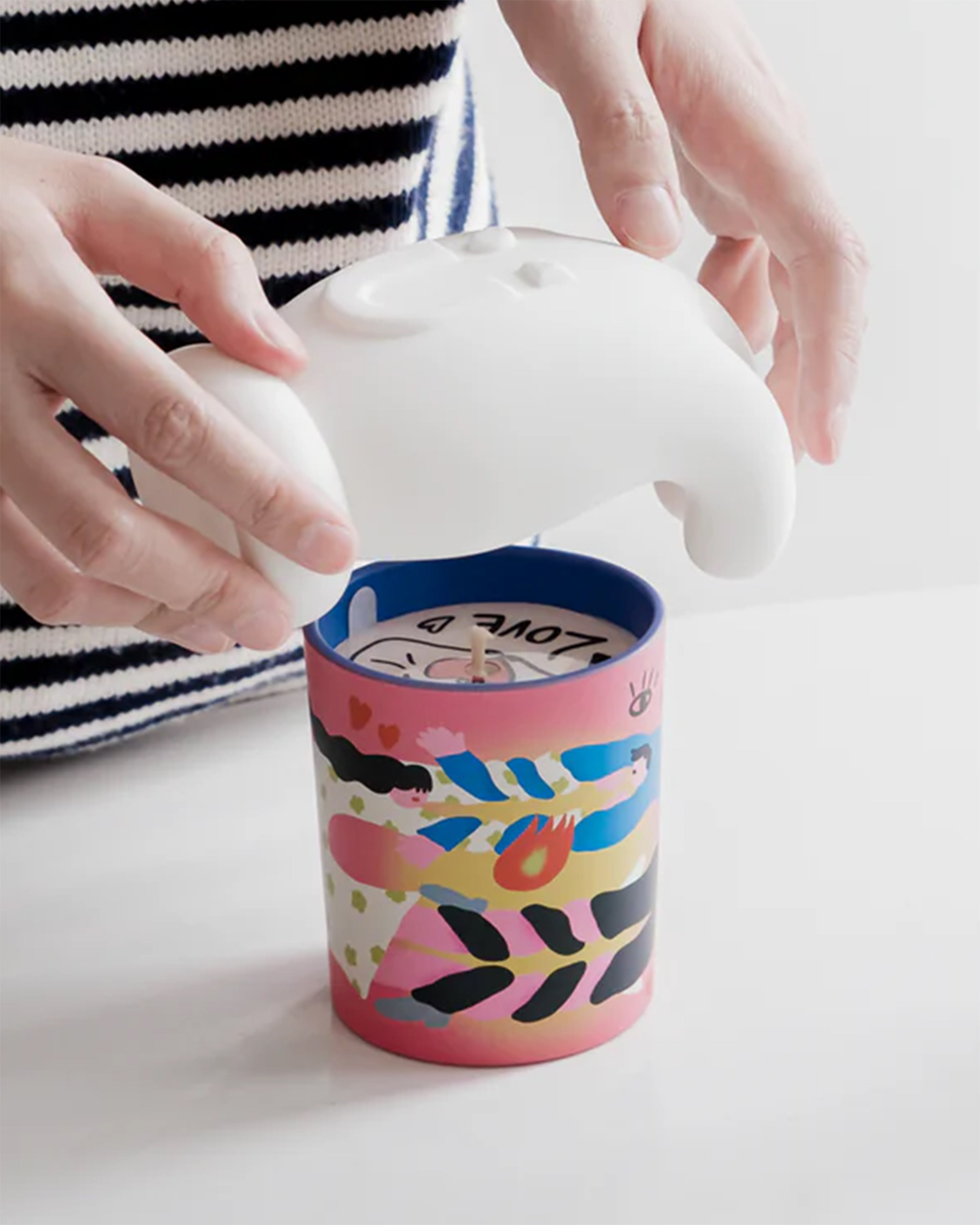 Hold On Tight Wow Collection II Berry Scented Candle