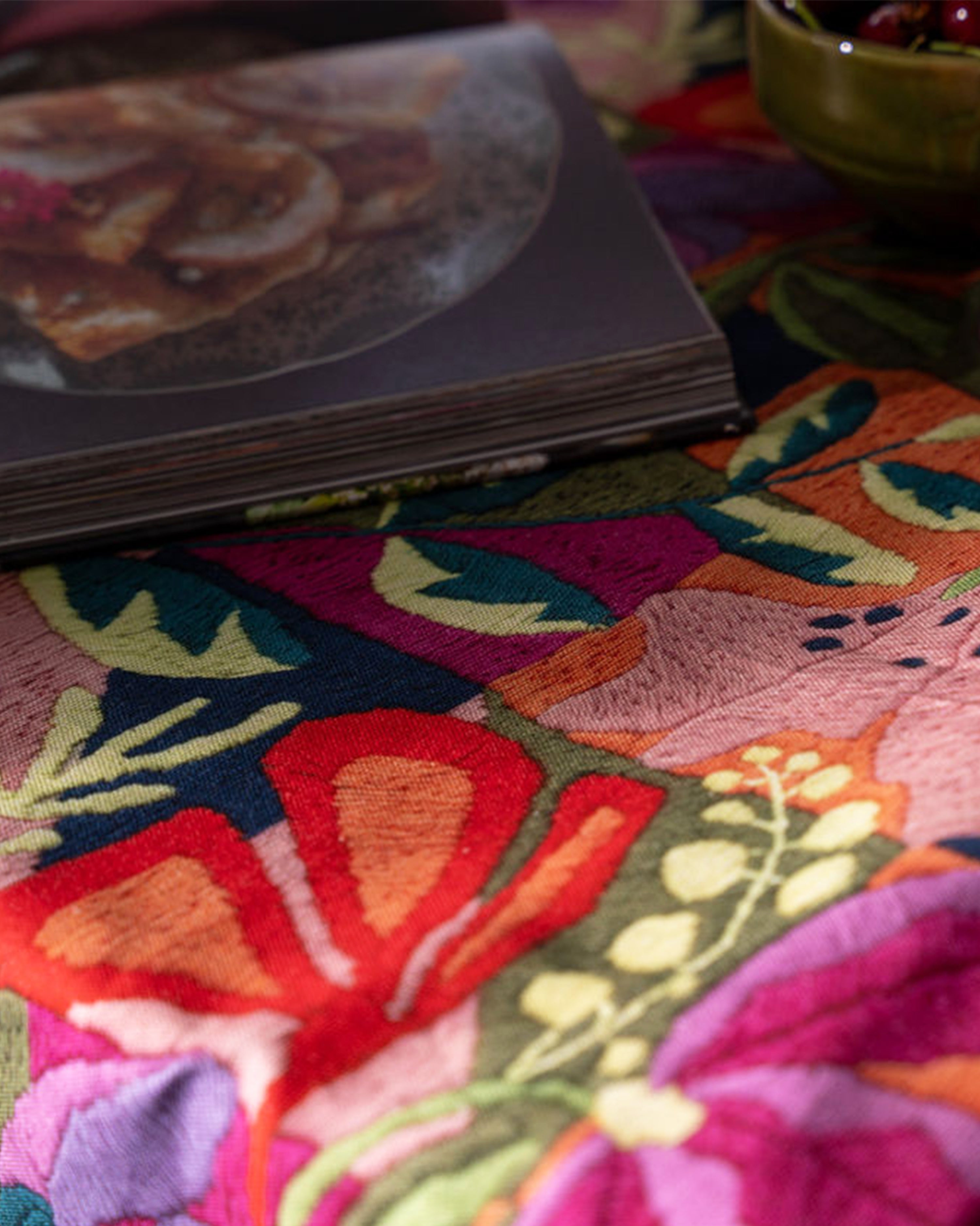 Kiriku Tablecloth