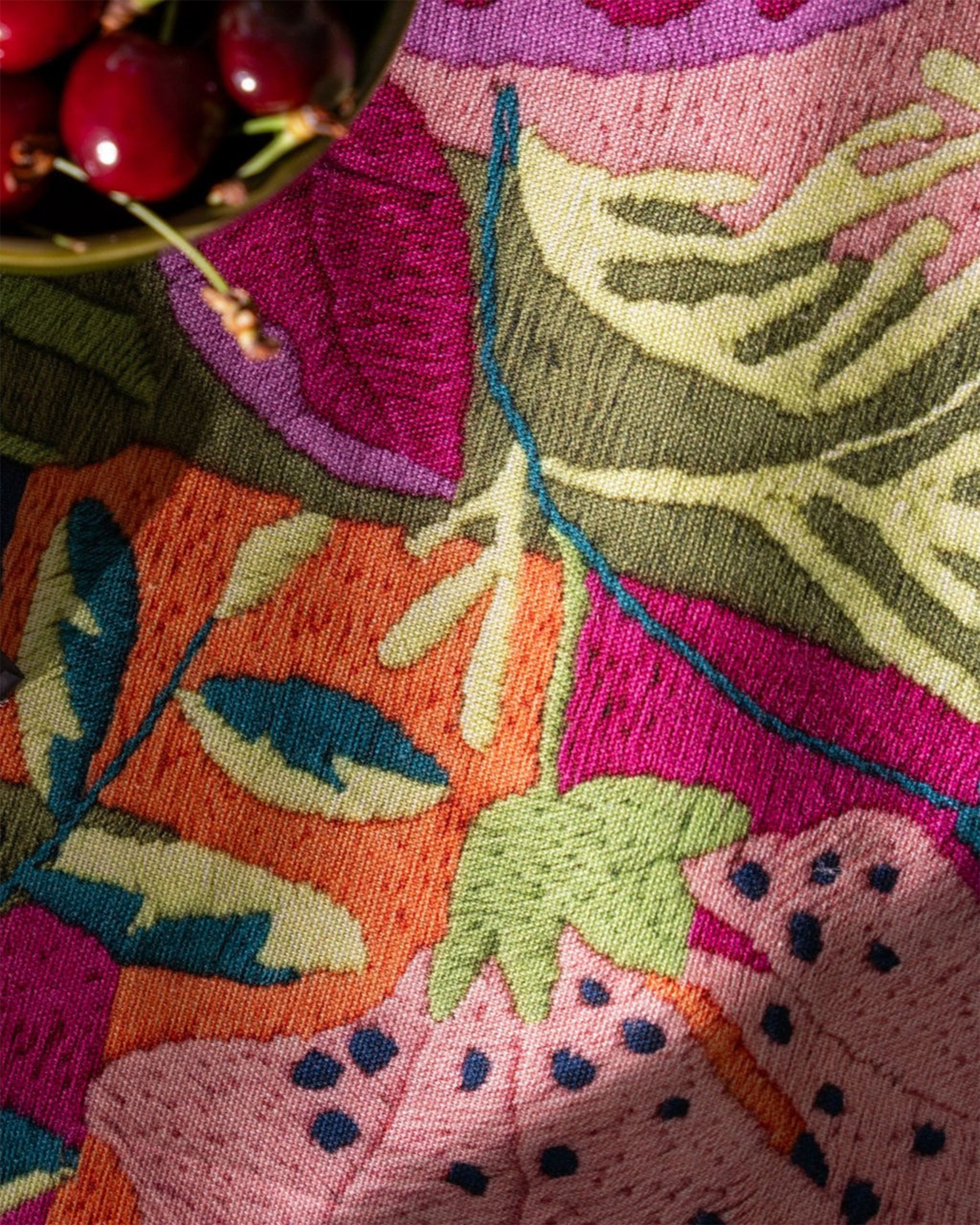 Kiriku Tablecloth