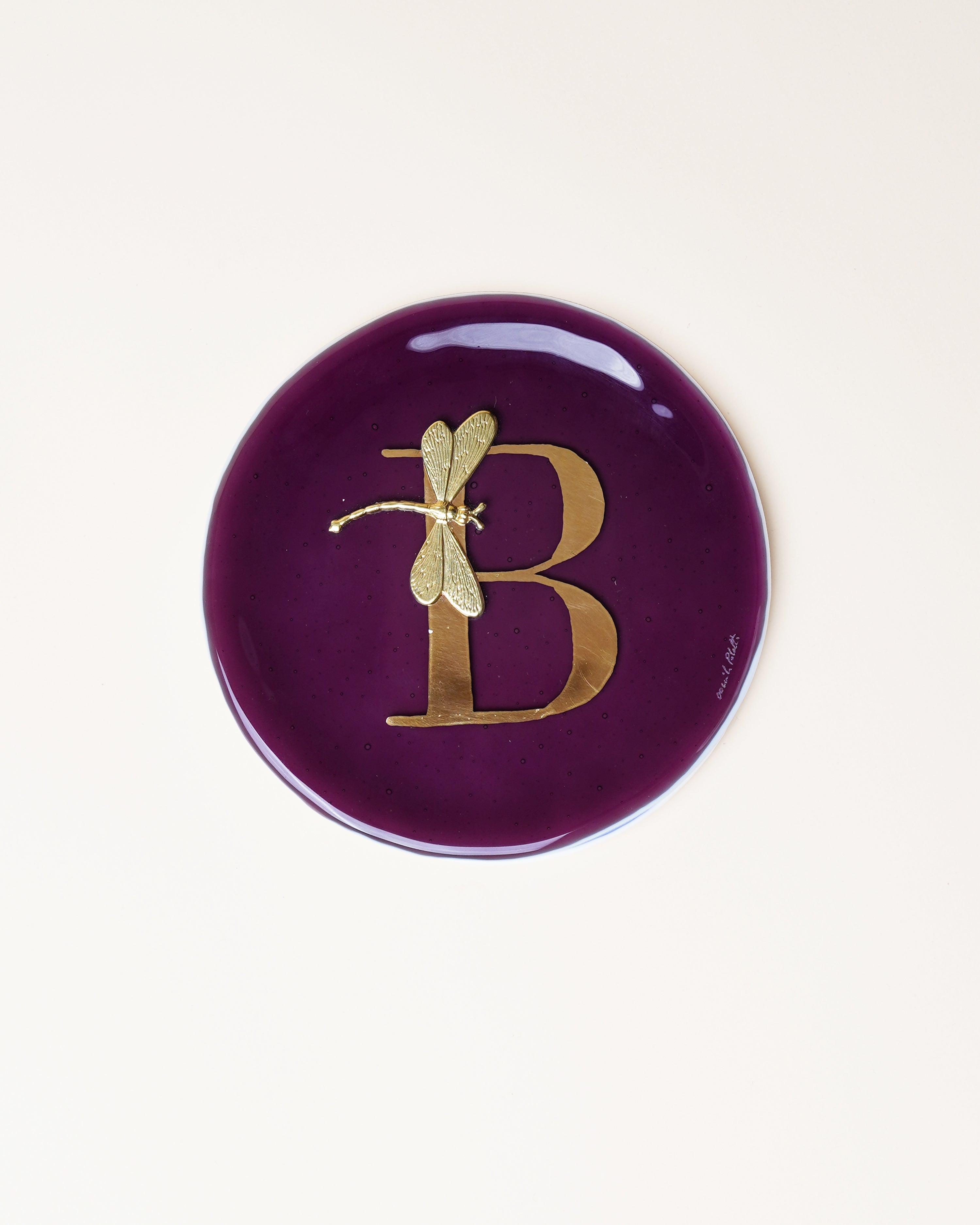 Plum 'B' Plate/Dragonfly D14cm