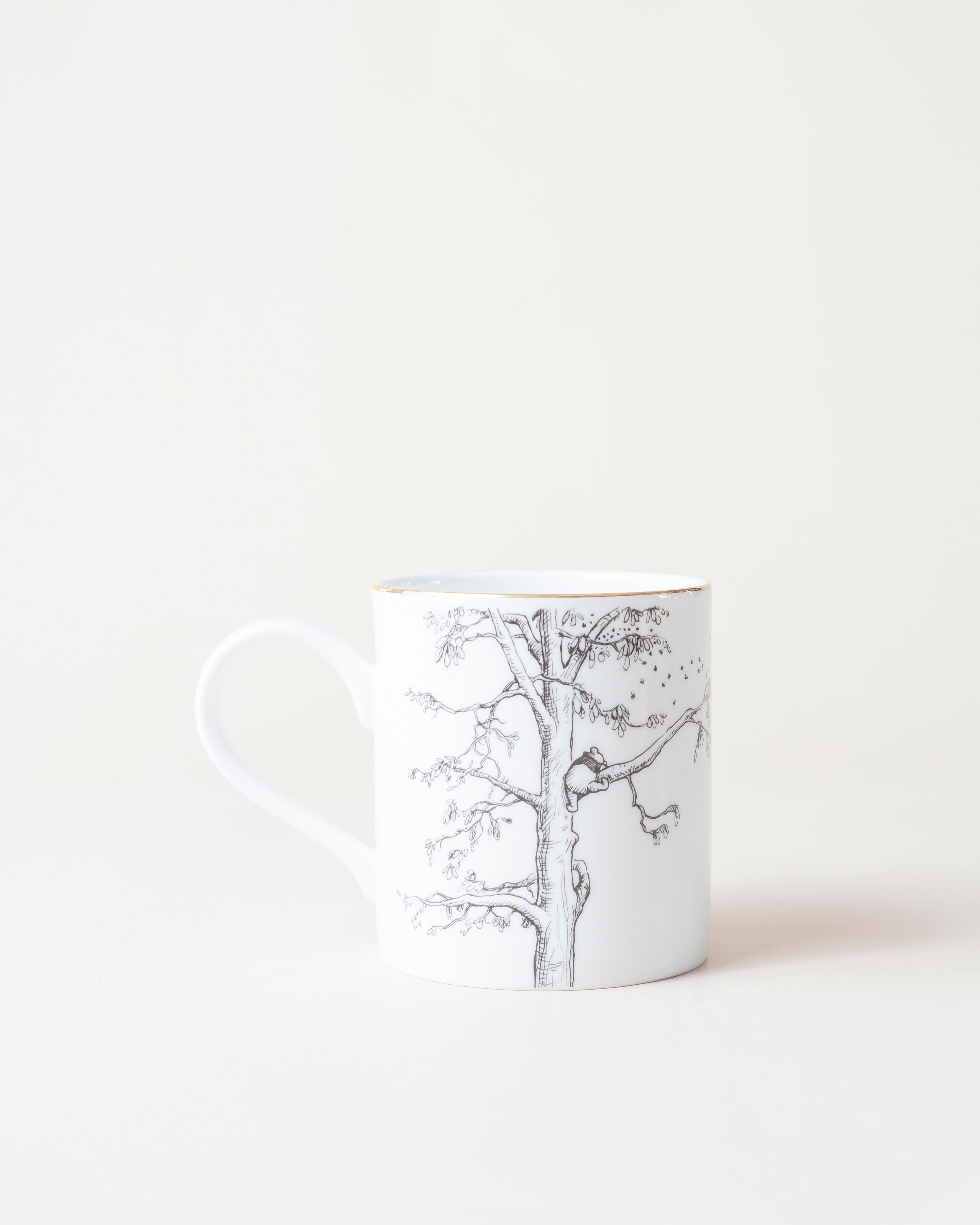 Pooh Climbing a Tree Majestic Mug