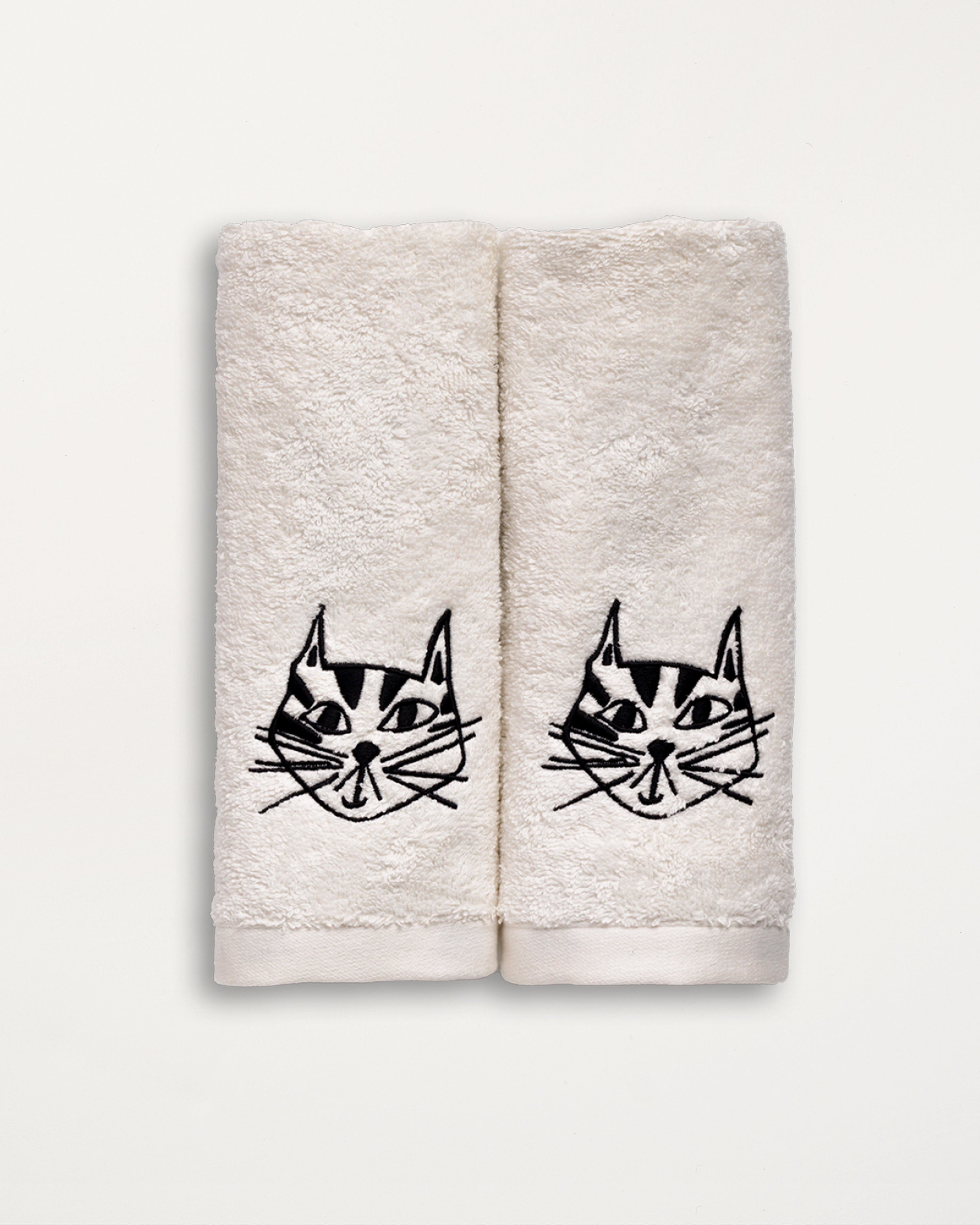 2 Guest Towels Cat