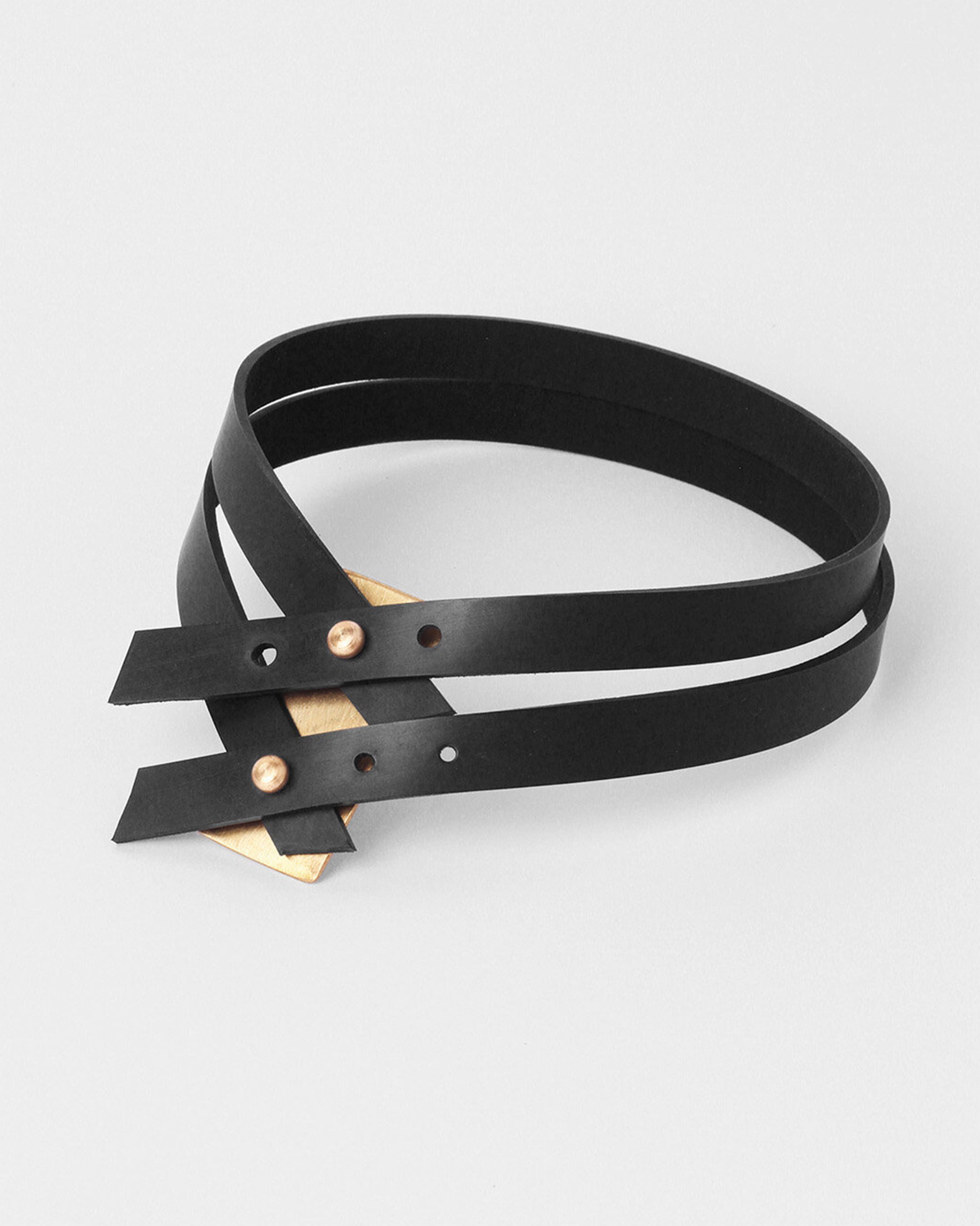 2 Strap Necklace/Black Gold