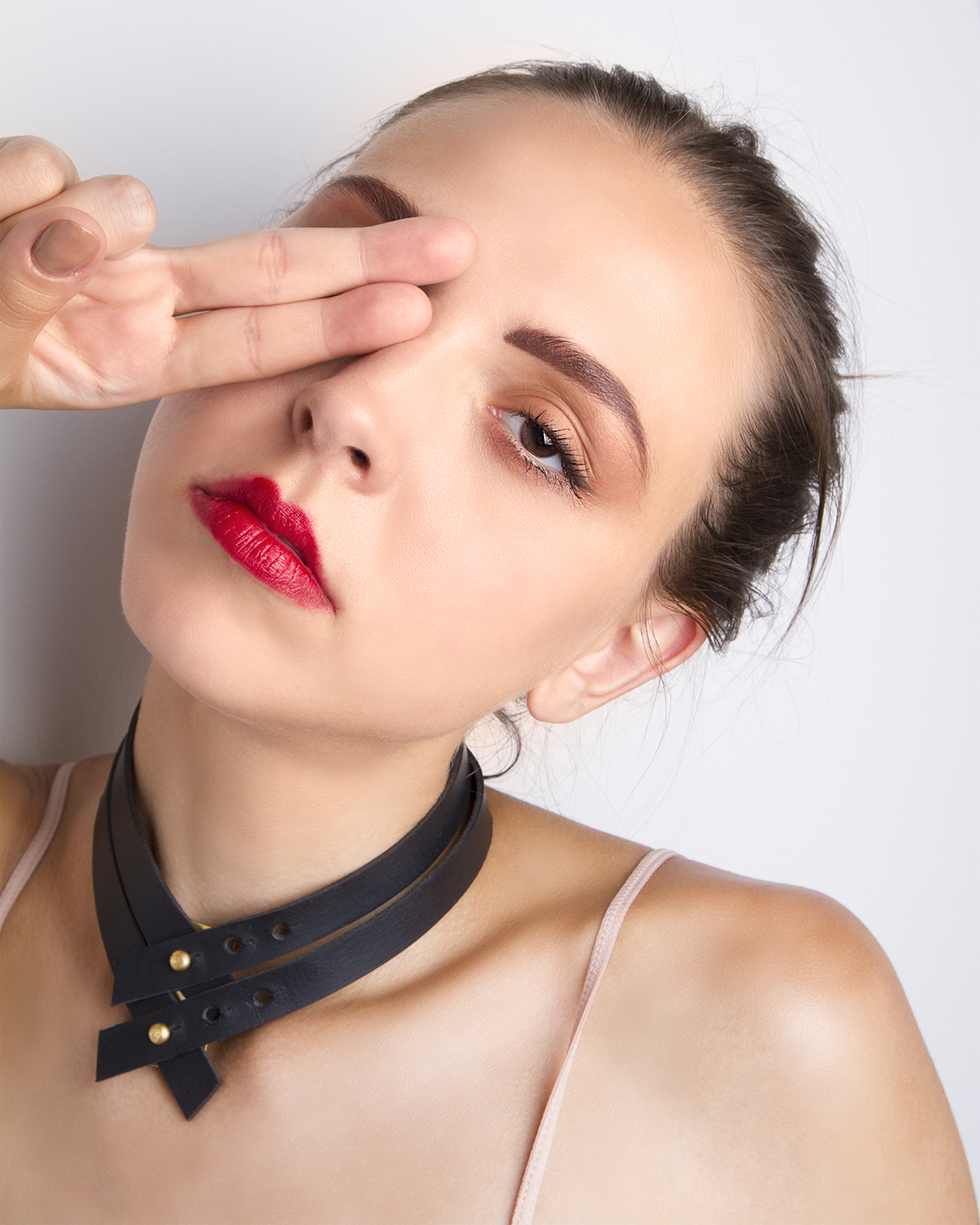 2 Strap Necklace/Black Gold