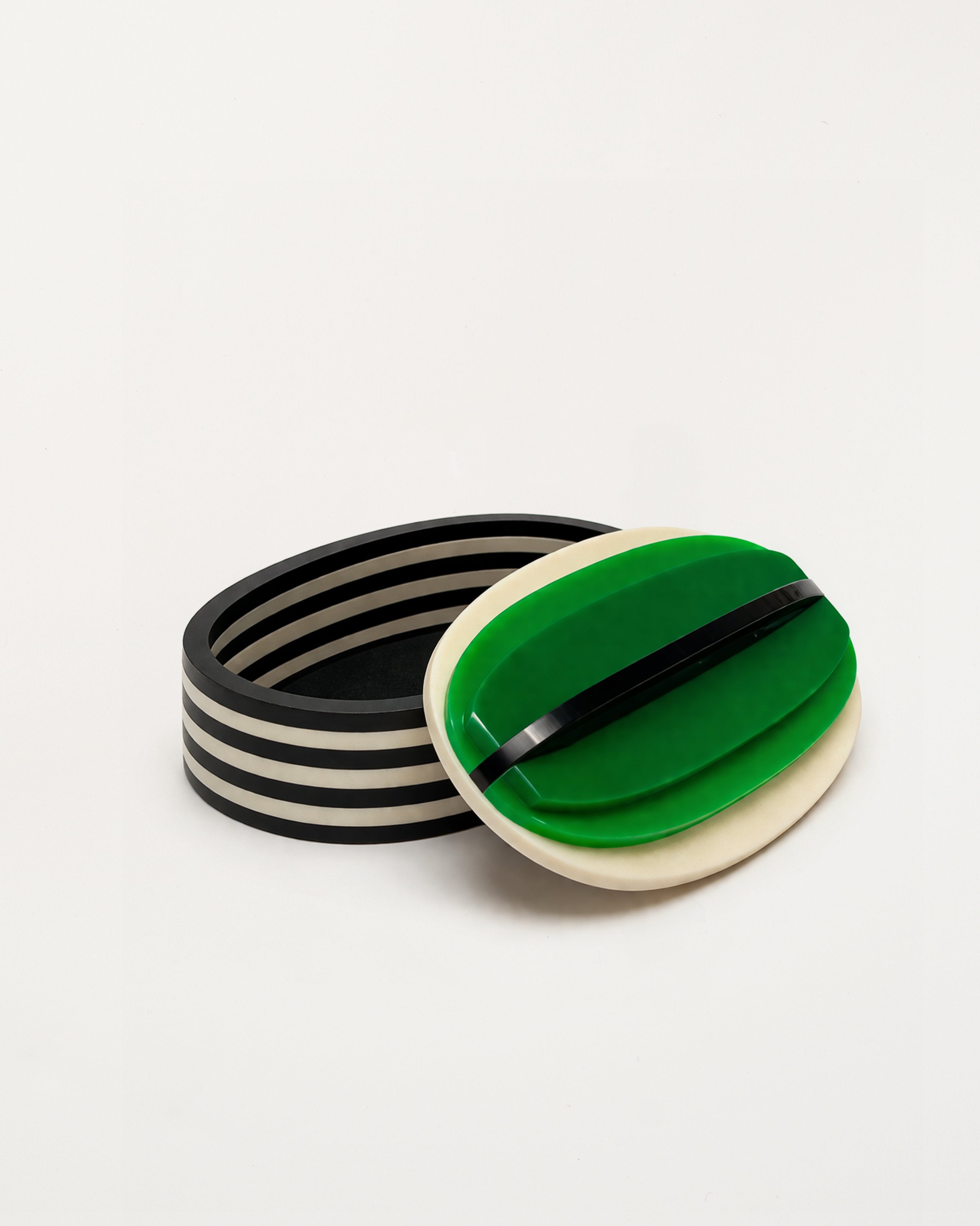 Aurora AM Oval Green Box