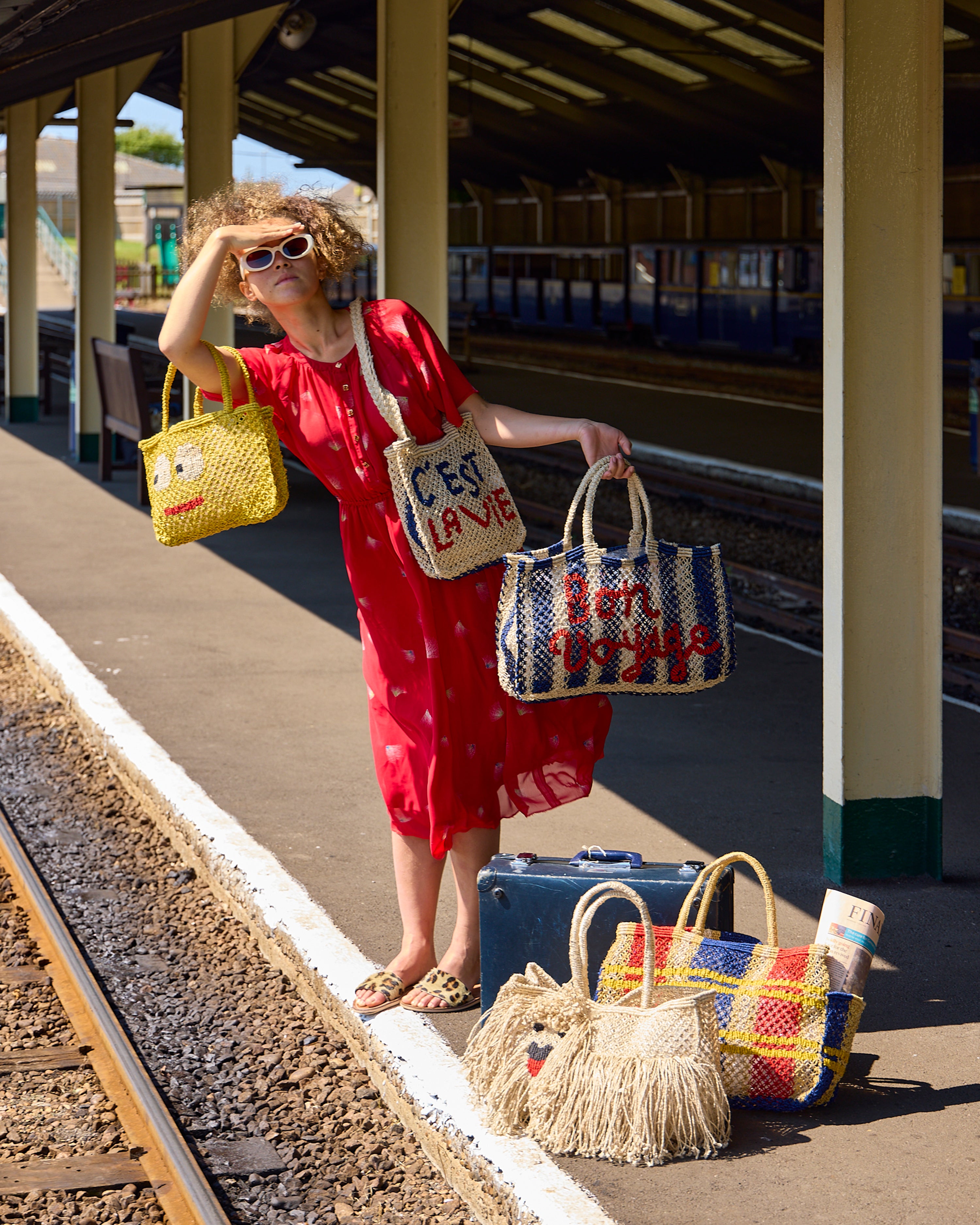 Bon Voyage Lavinia Indigo, Natural & Scarlet