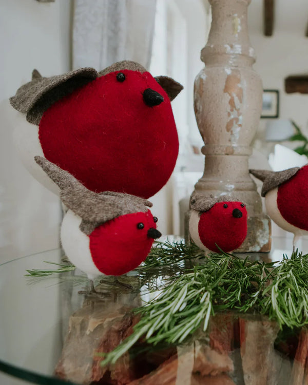 Classic Standing Christmas Robin XL