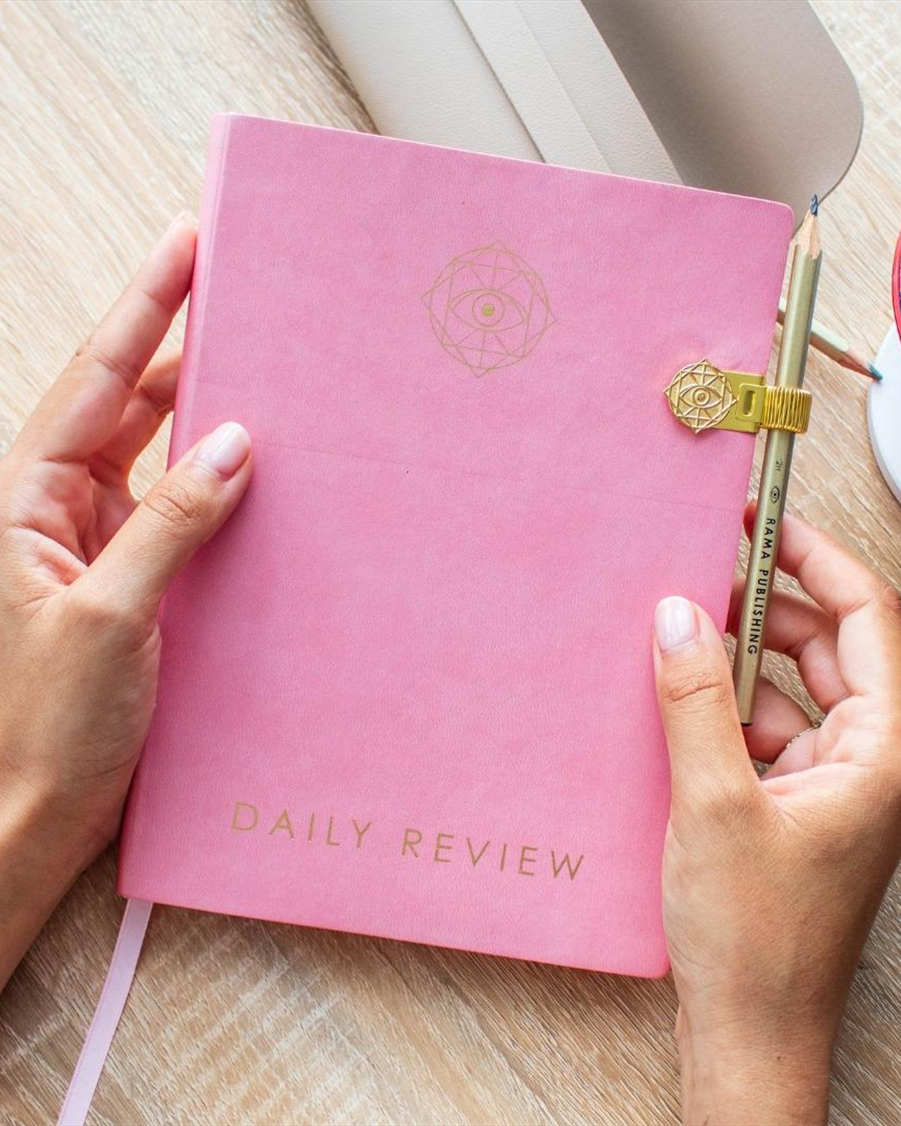 Daily Review Planner/Pink