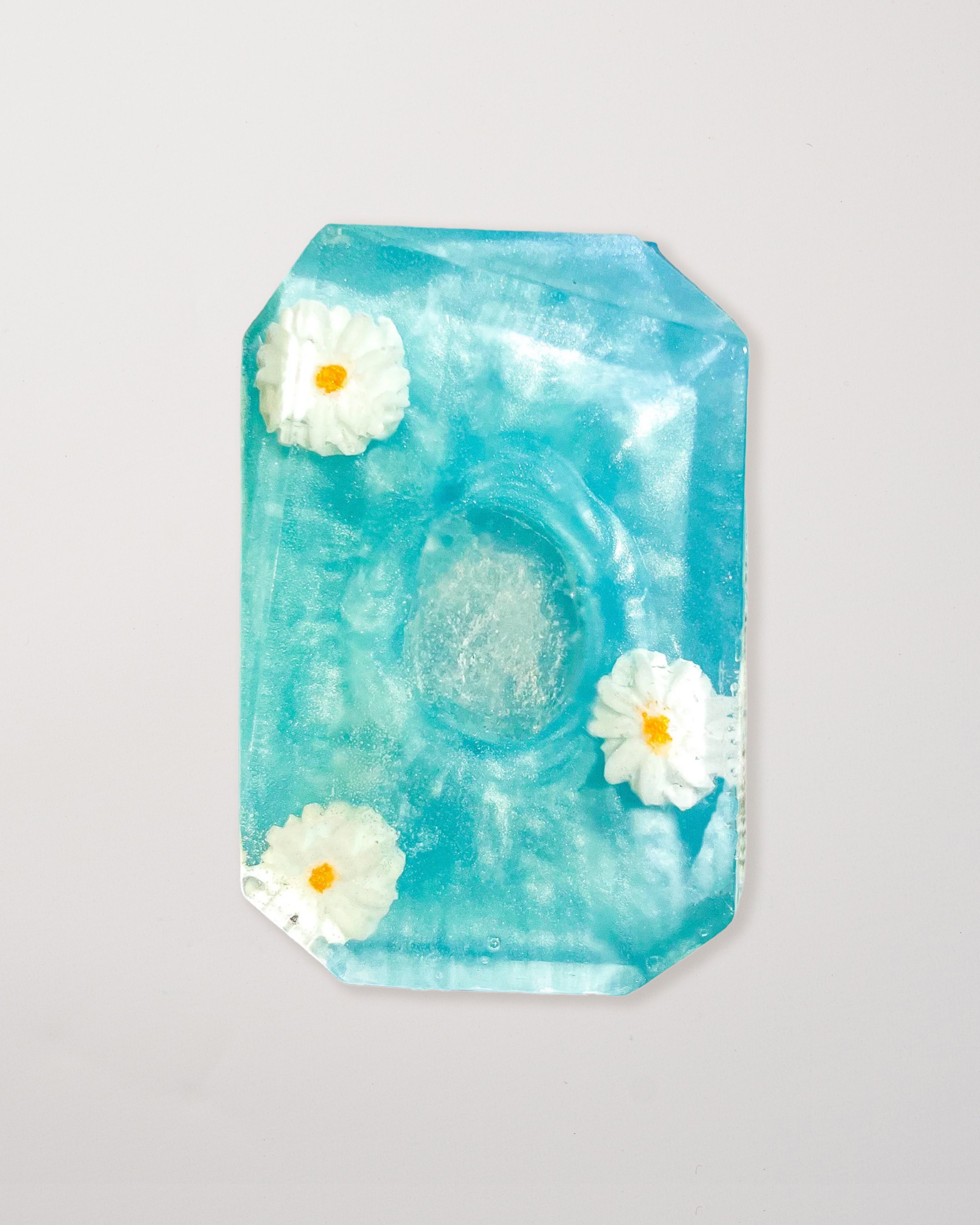 Daisy Jones 4 oz Crystal Infused Soap