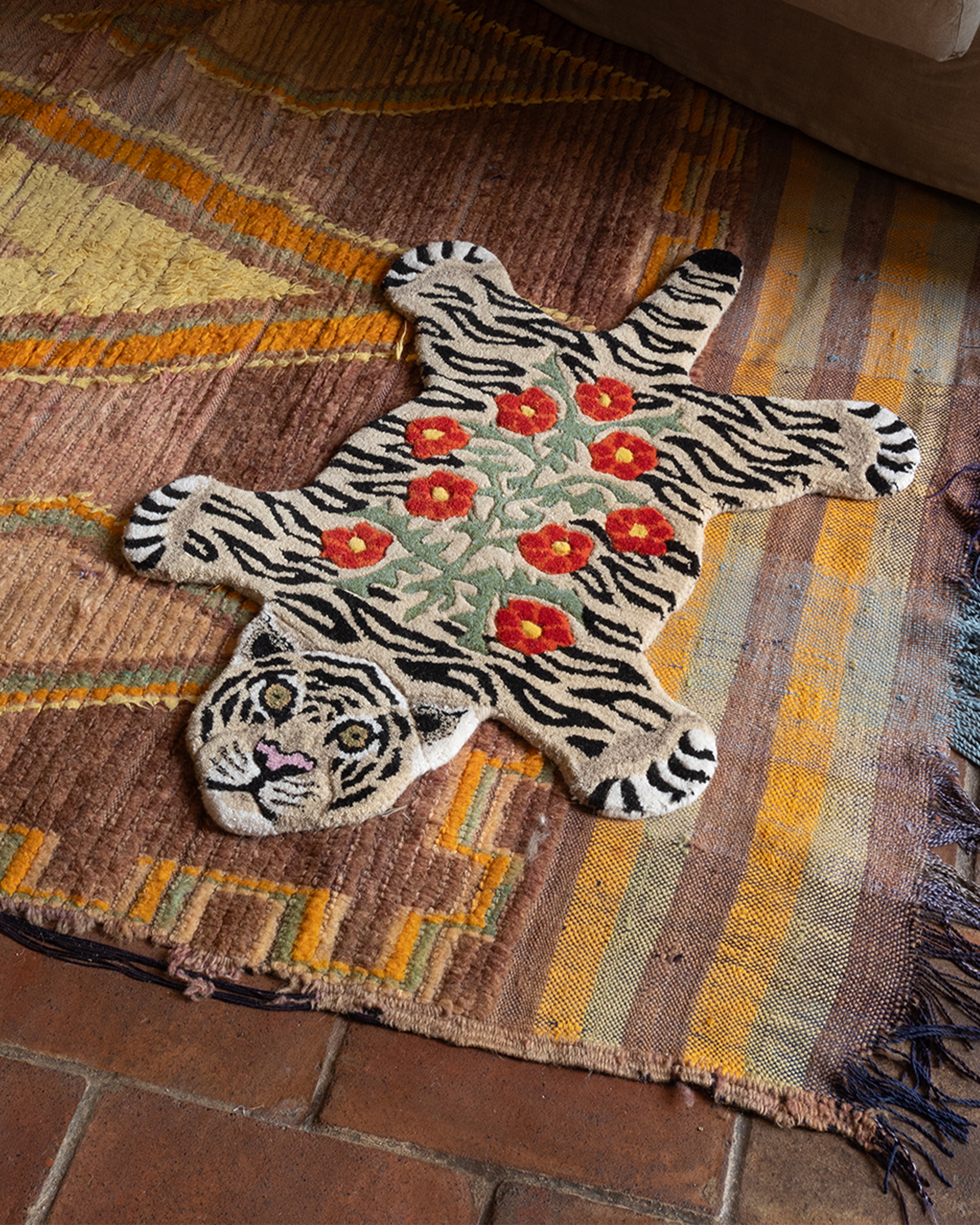Floral White Tiger Rug Small