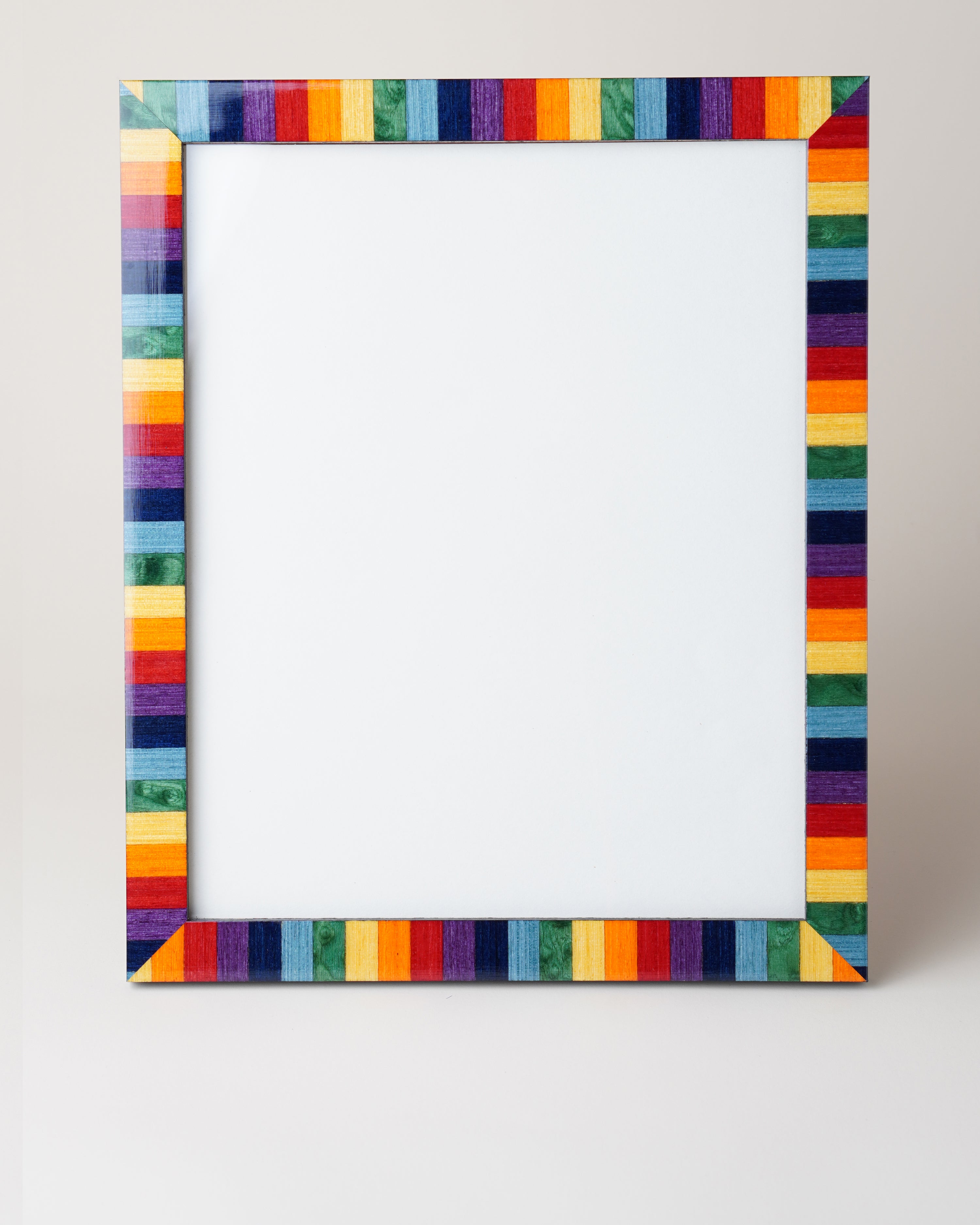 Gaia Rainbow Frame 20x25cm