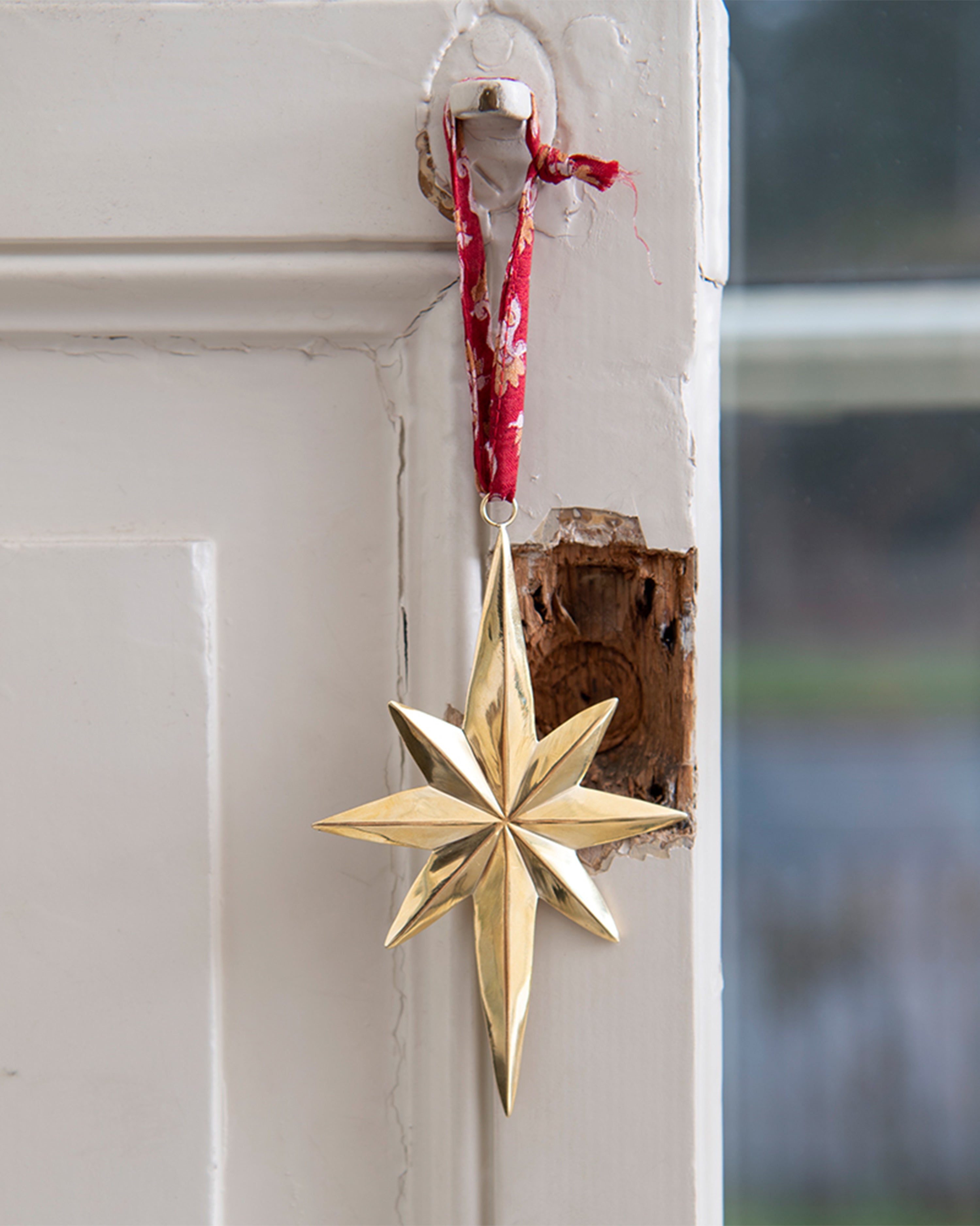 Gold Ornament Star