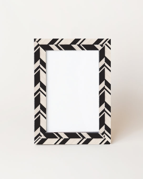 J-Louis Black/White Frame