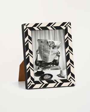 J-Louis Black/White Frame