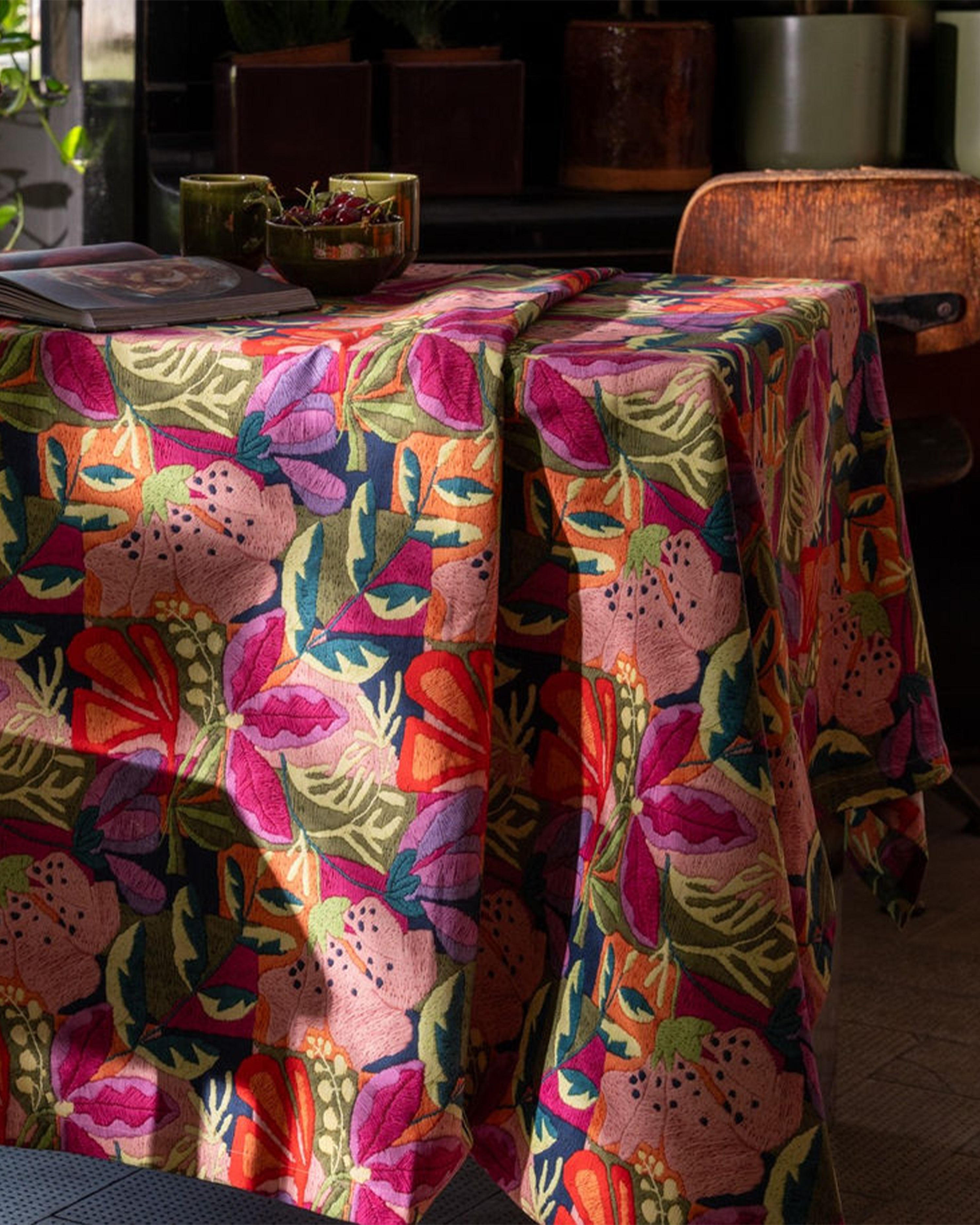 Kiriku Tablecloth