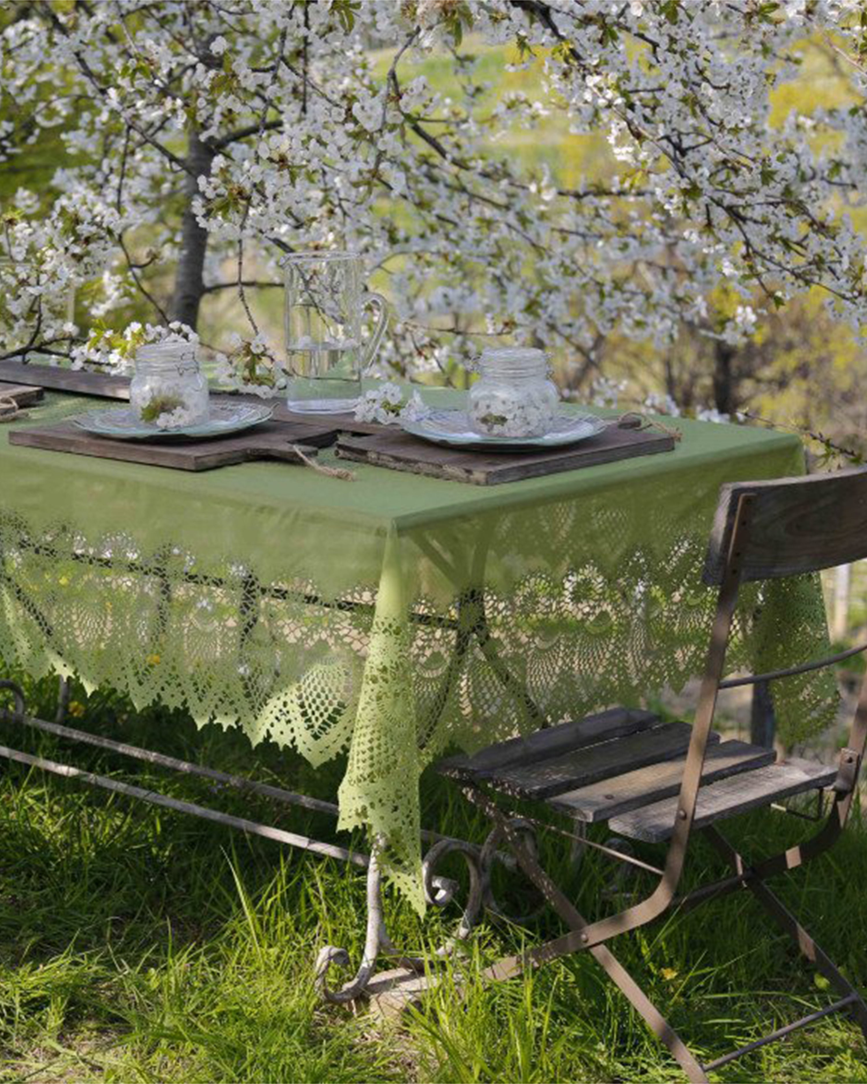 Light Green Vinyl Lace Tablecloth