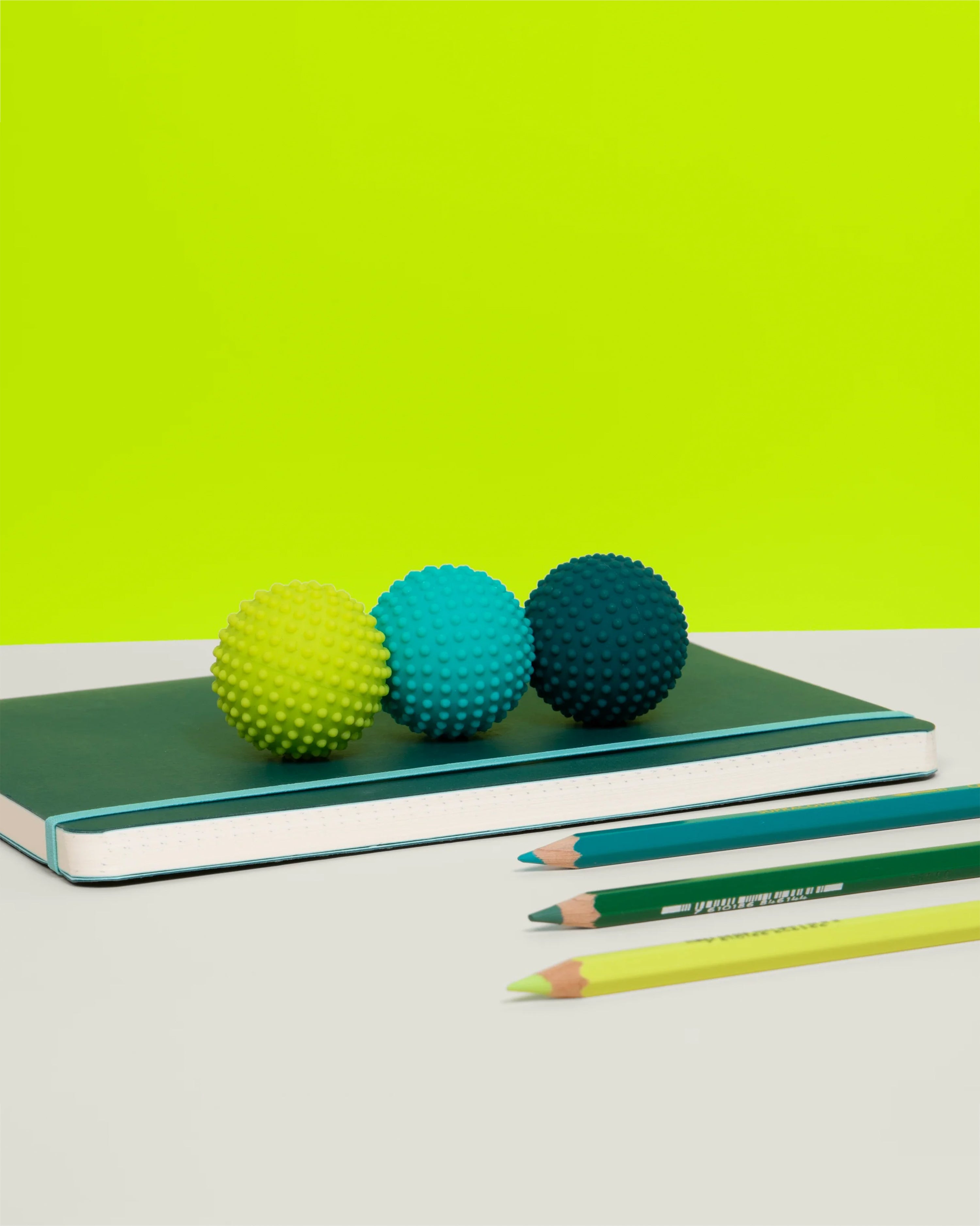 Odds Silicone Magnets Green Dots