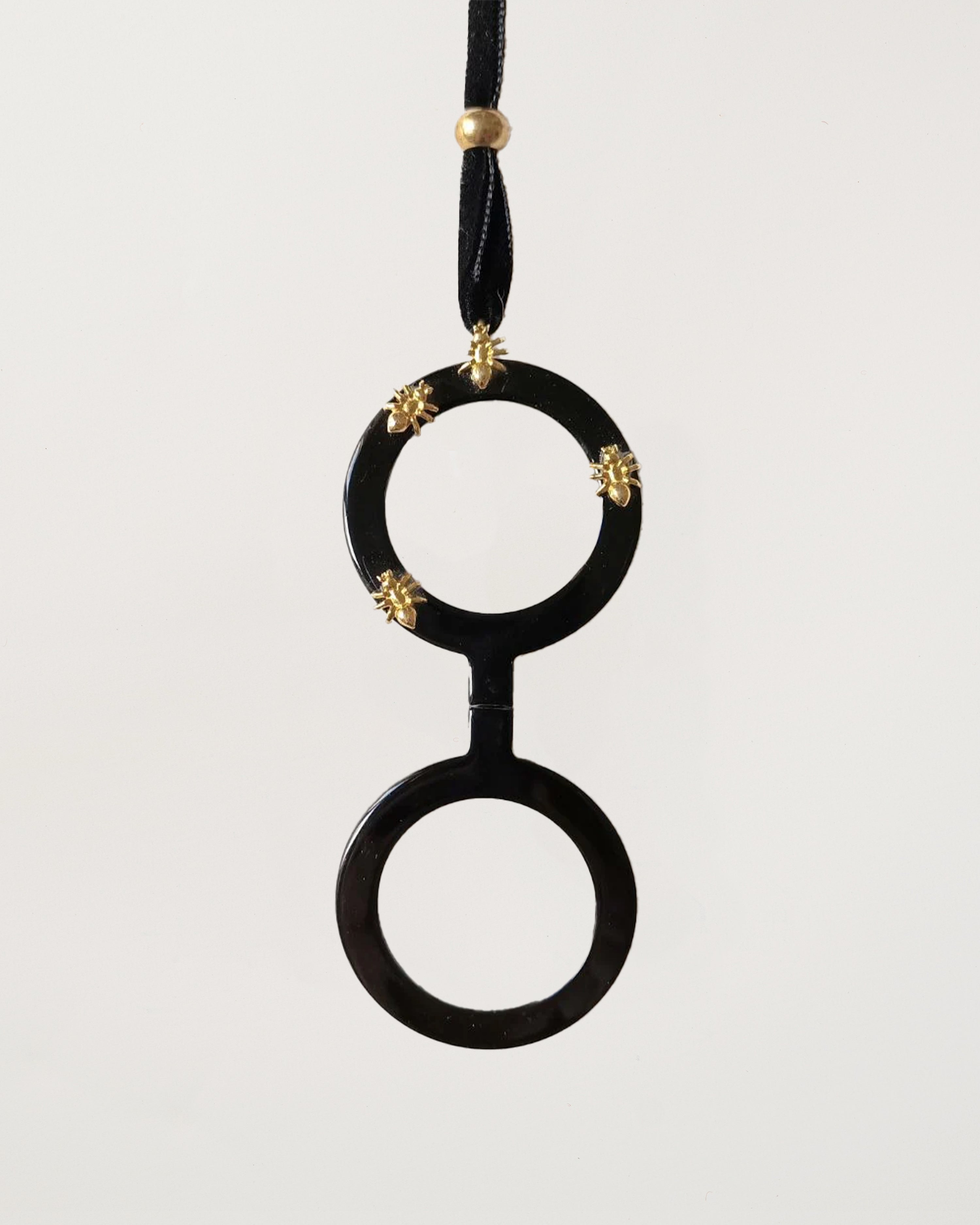 Pendant Glasses Ants