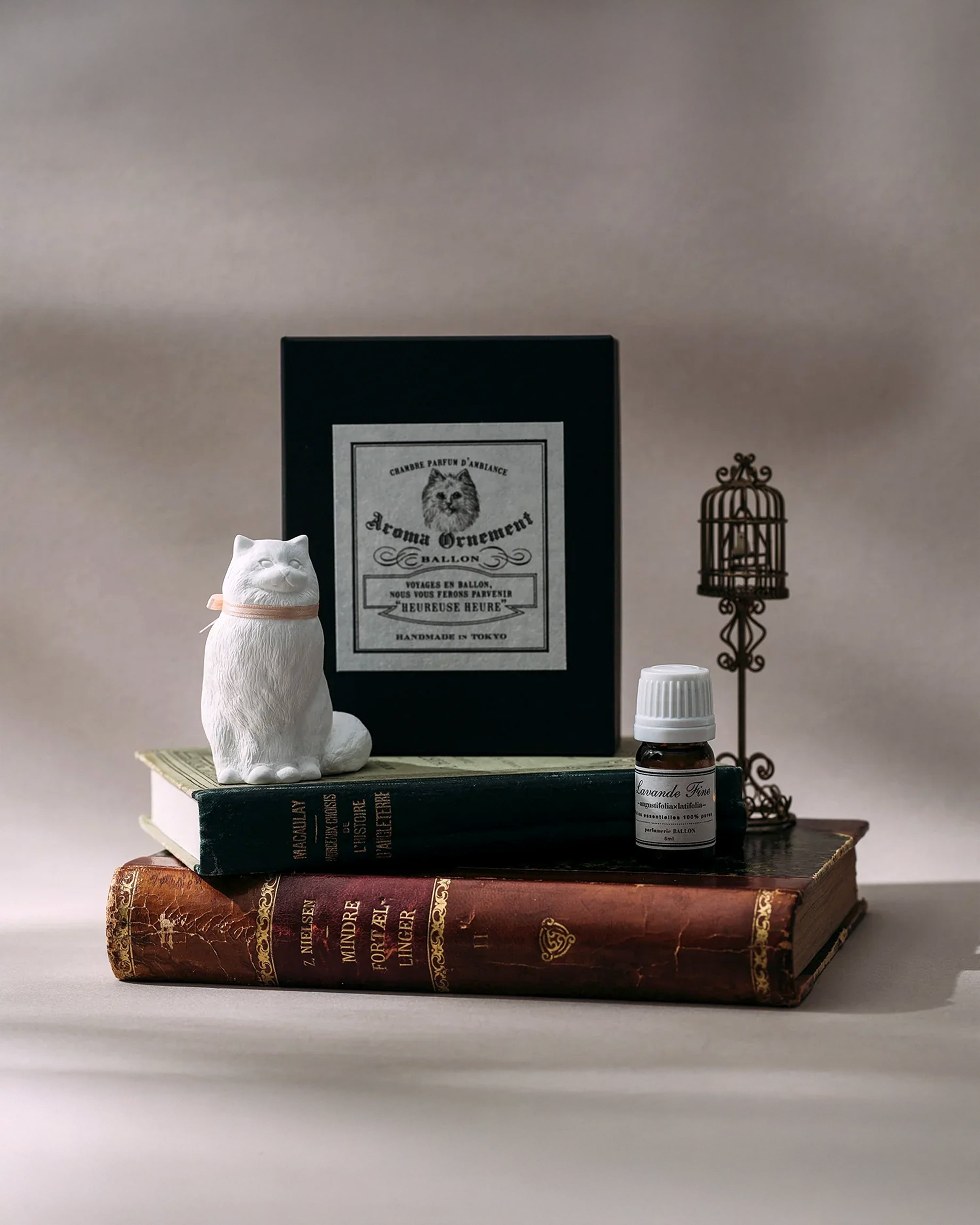 Plaster Aroma Ornament Chiffon Cat