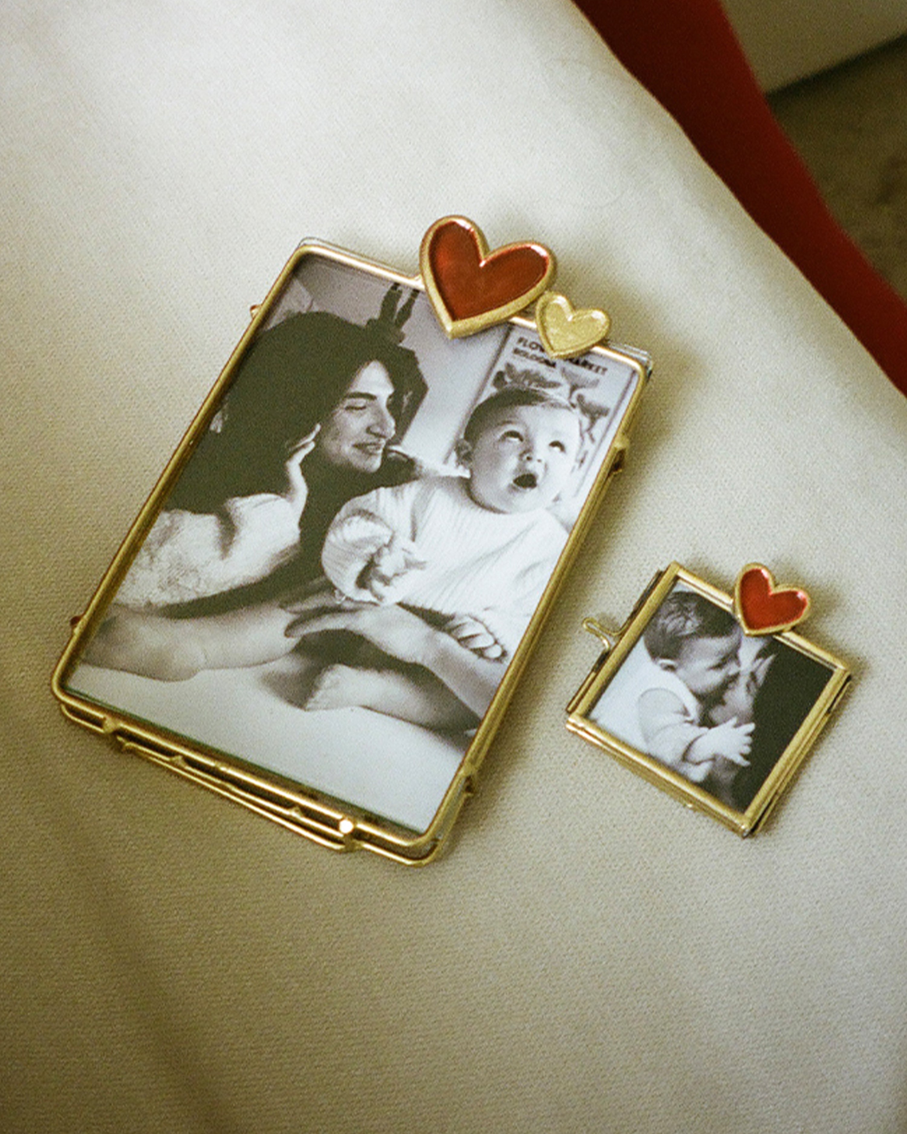 Pyar Heart Frame Large