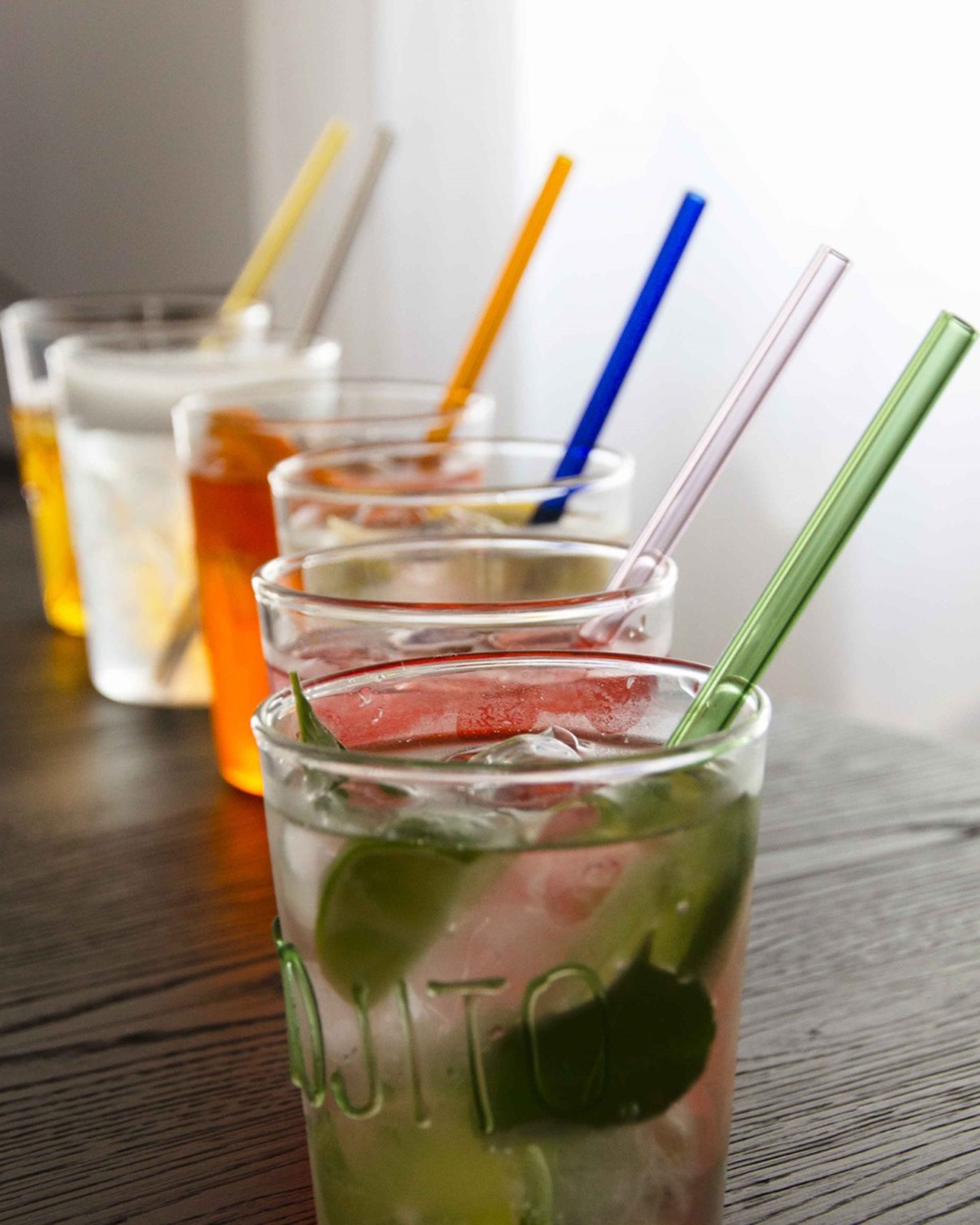 Set of 6 Glass Coloured Straws