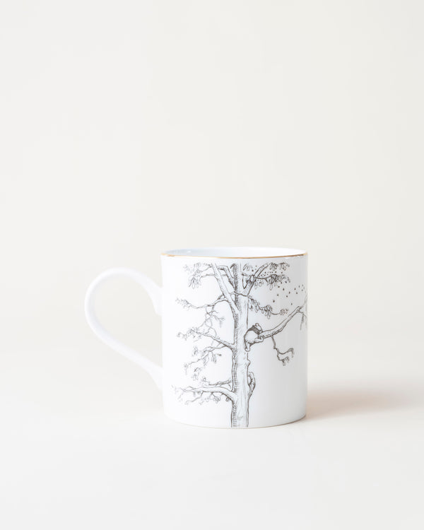 Pooh Climbing a Tree Majestic Mug