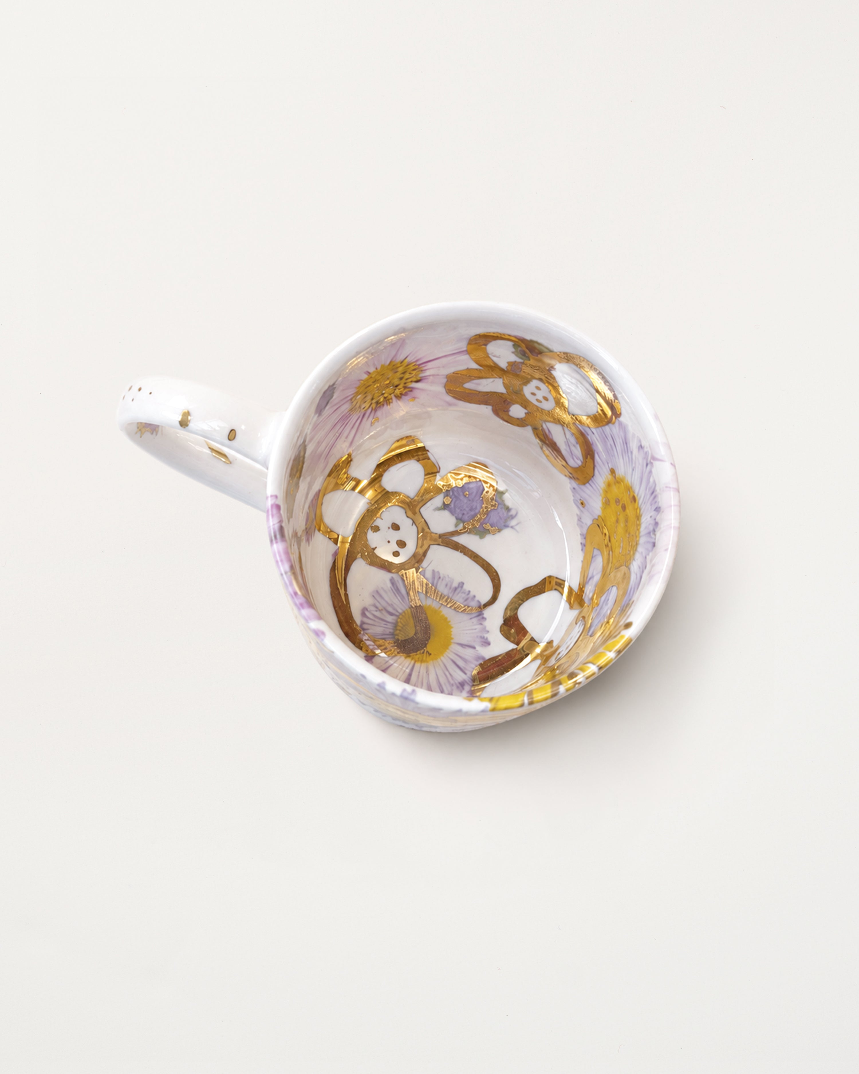 White & Gold Daisies Mug