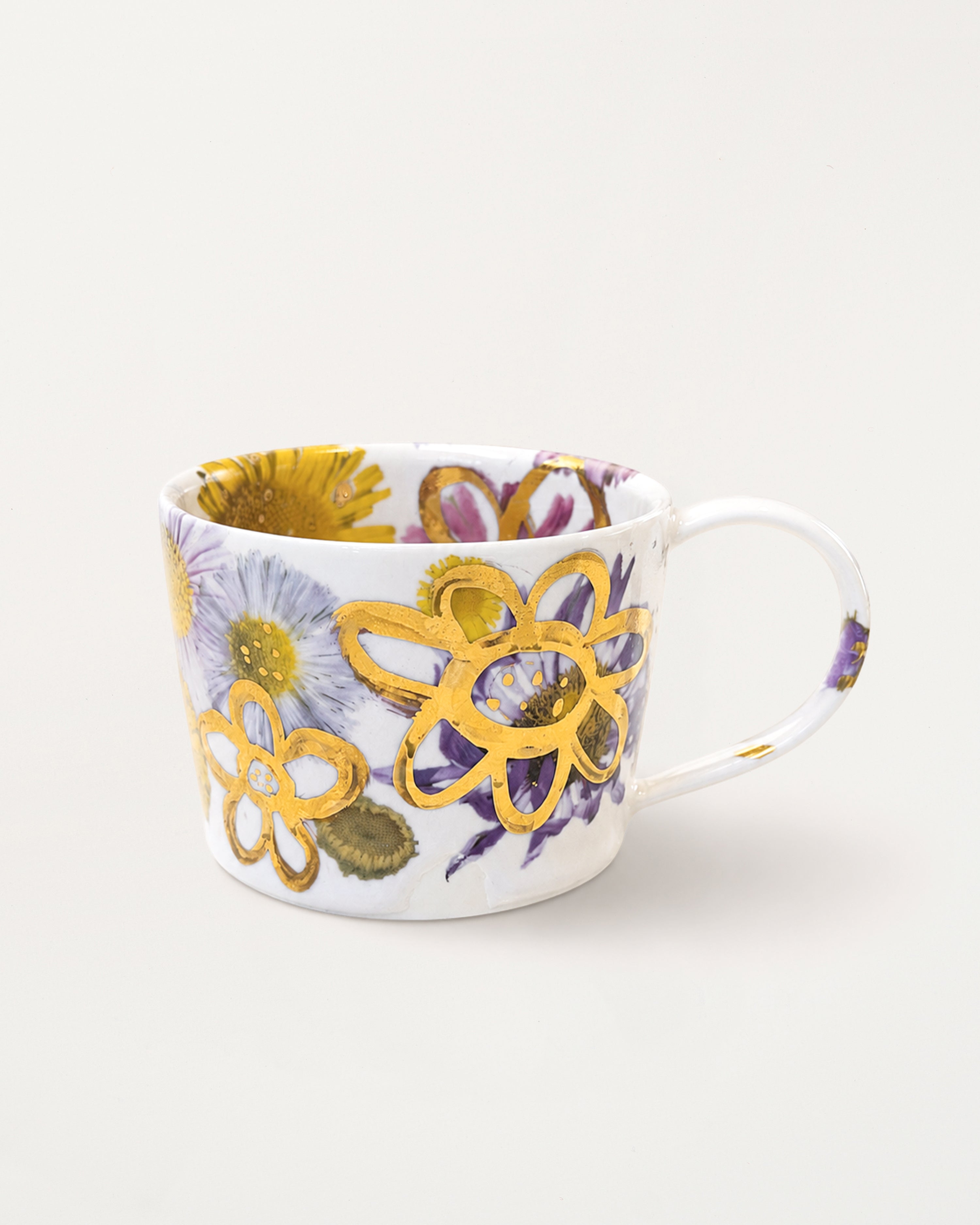 White & Gold Daisies Mug