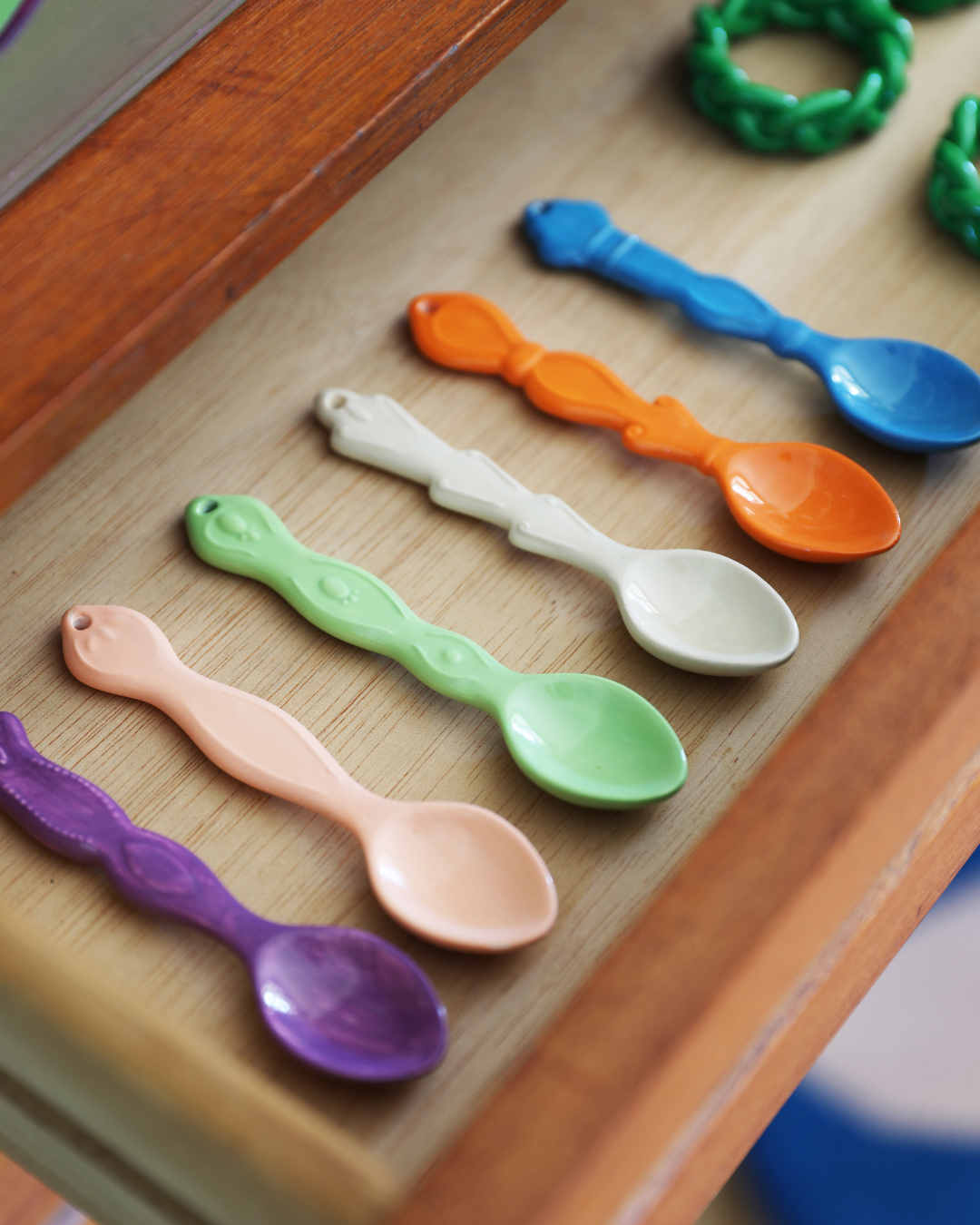 6 Set Coloured Spoons