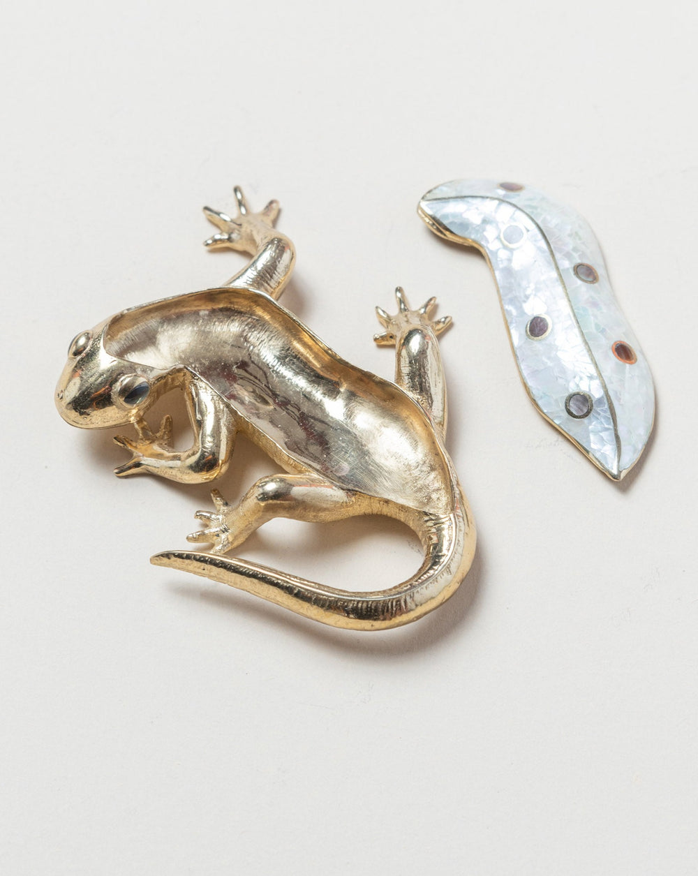 Small Salamander Box/White Pearl