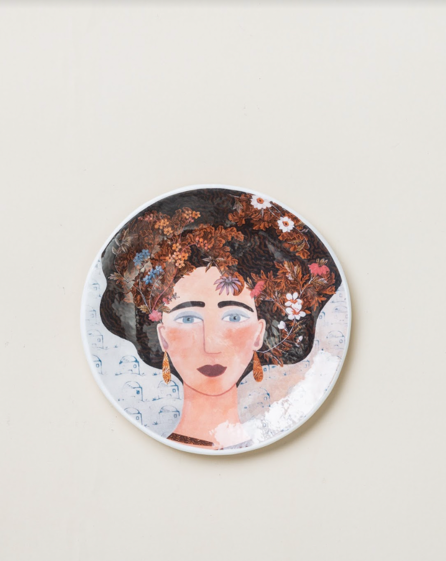 Woman Plate Brown Hair